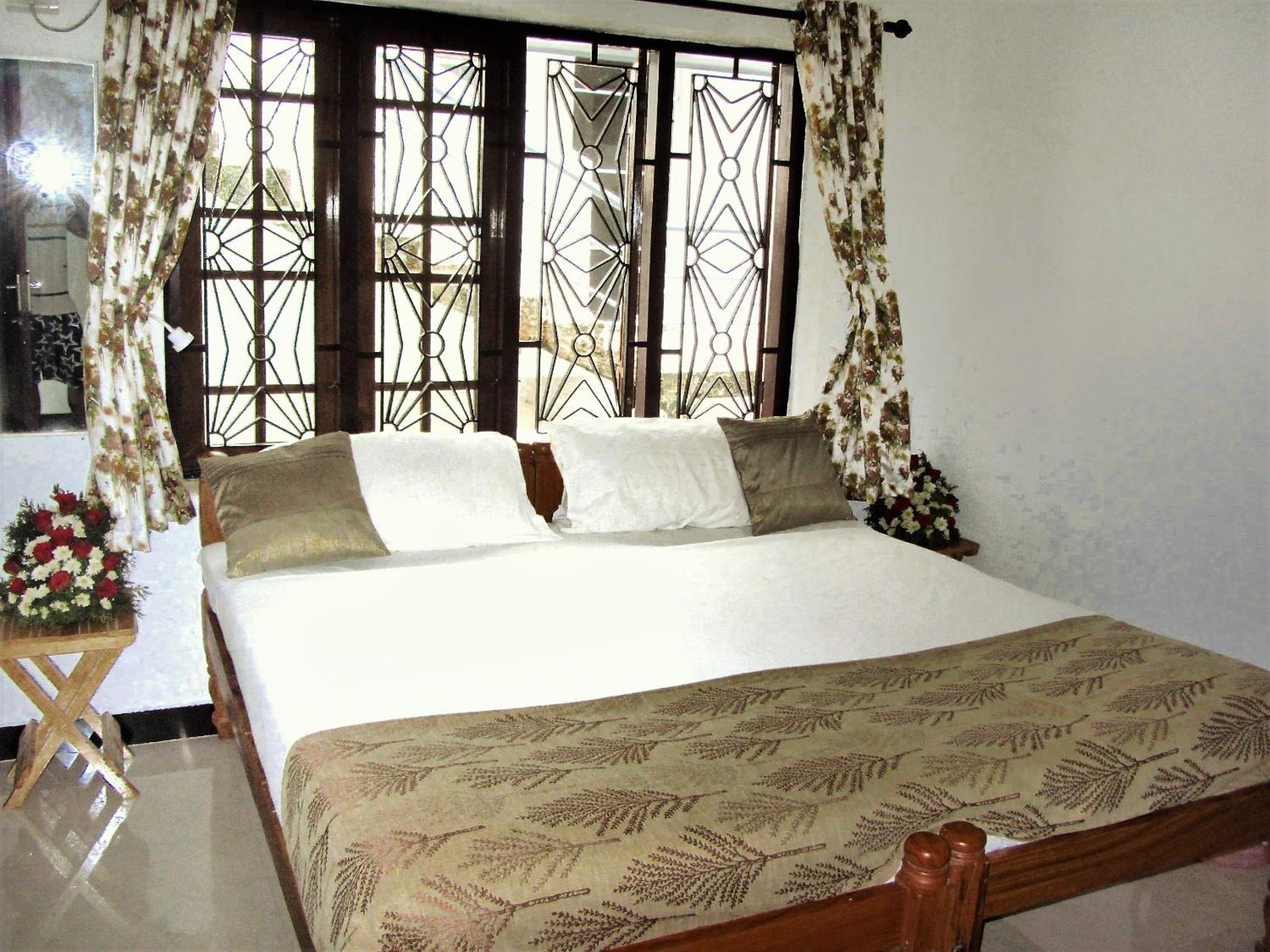 Three-Bedroom Apartment photo 1