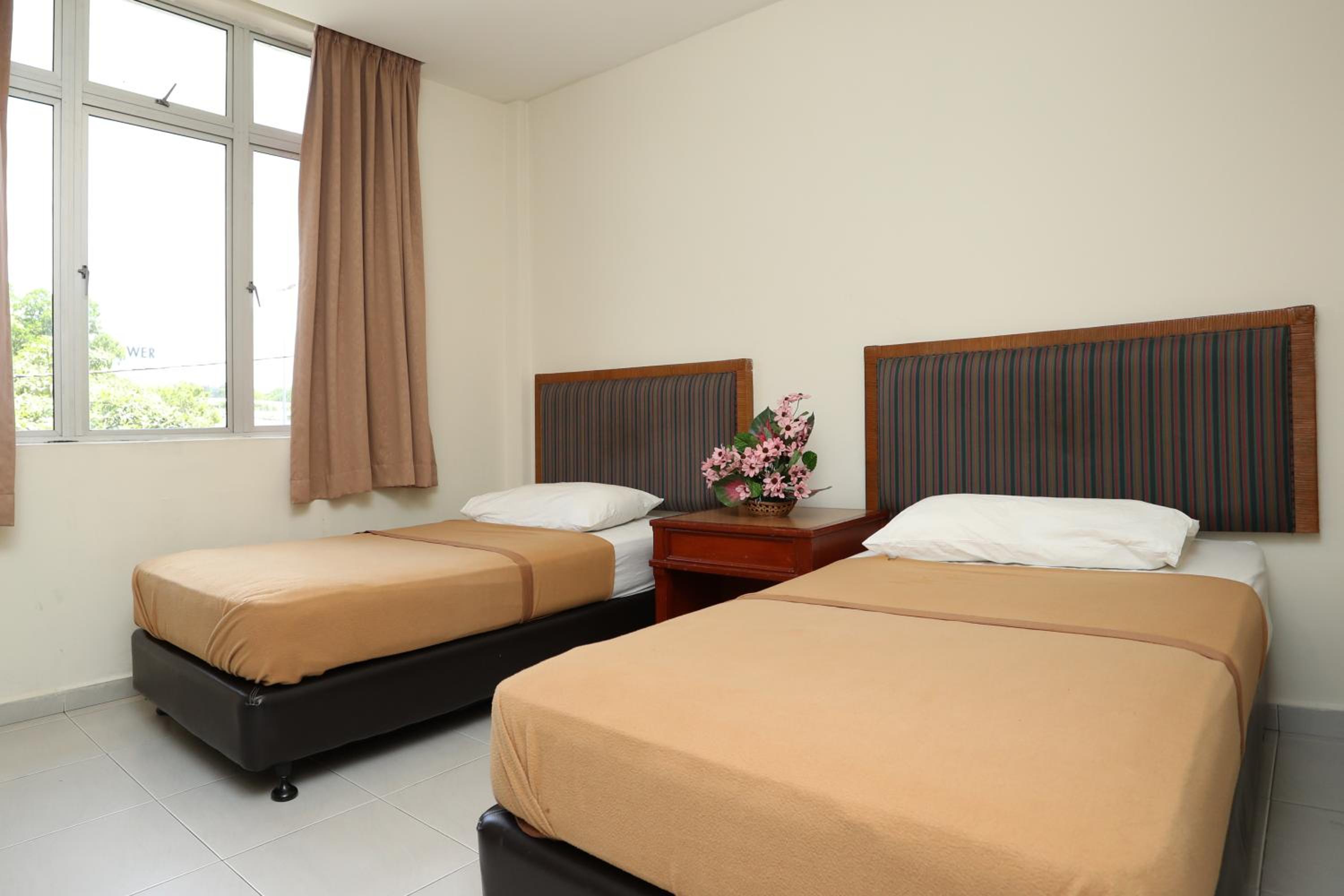 Single Room with Bathroom photo 3