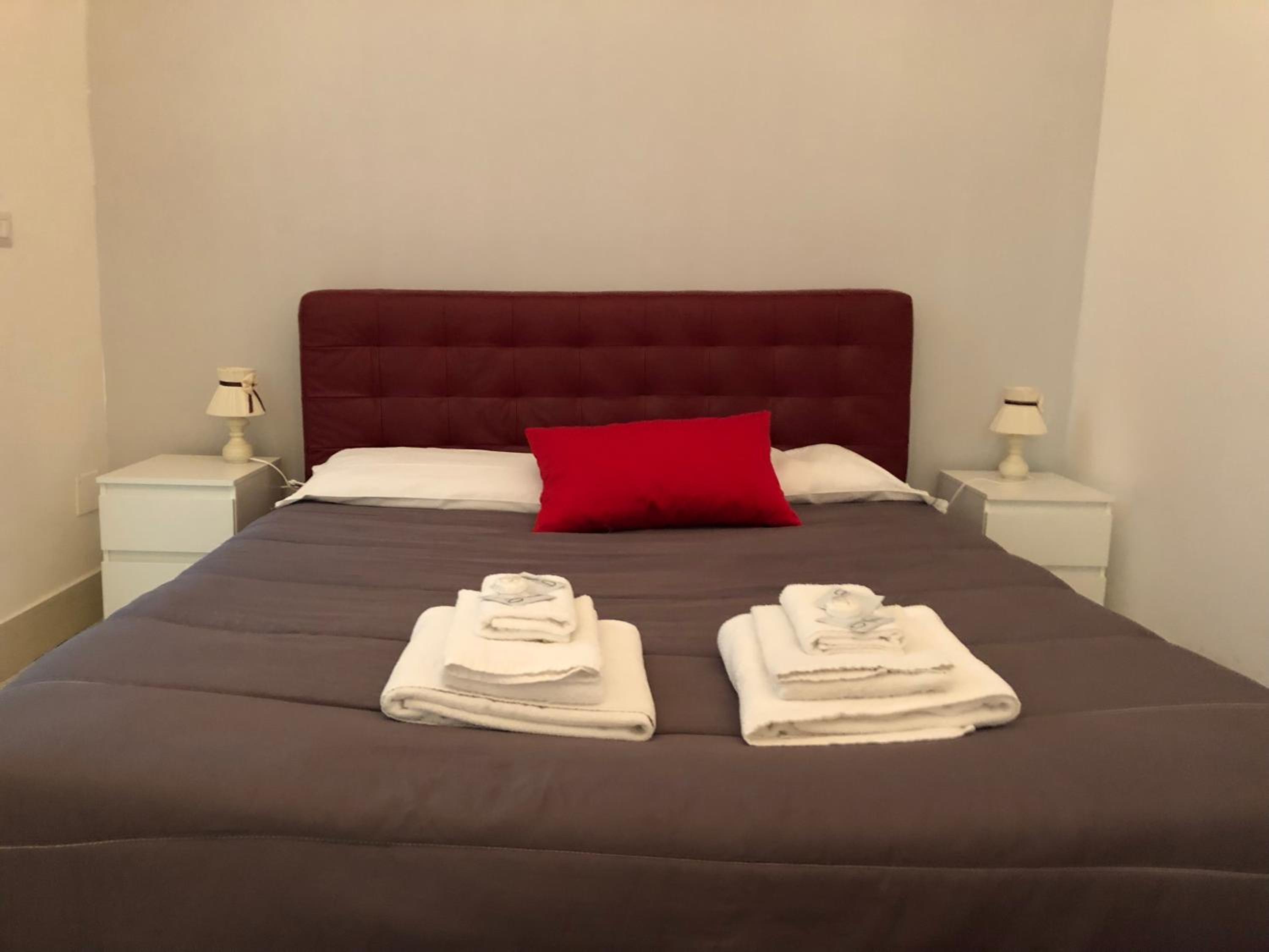 Deluxe Room - Photo 7