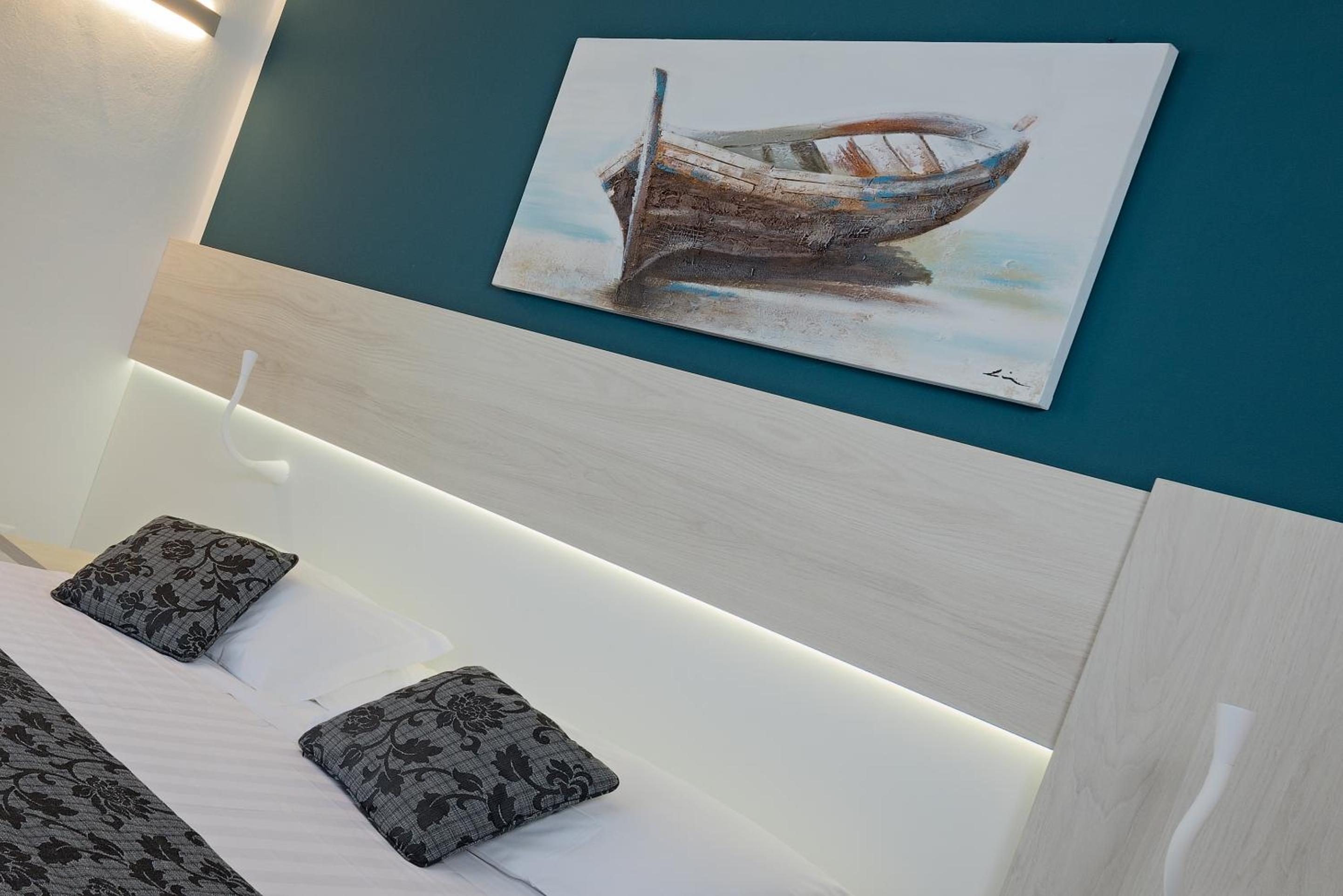 Superior Double Room - Photo 7