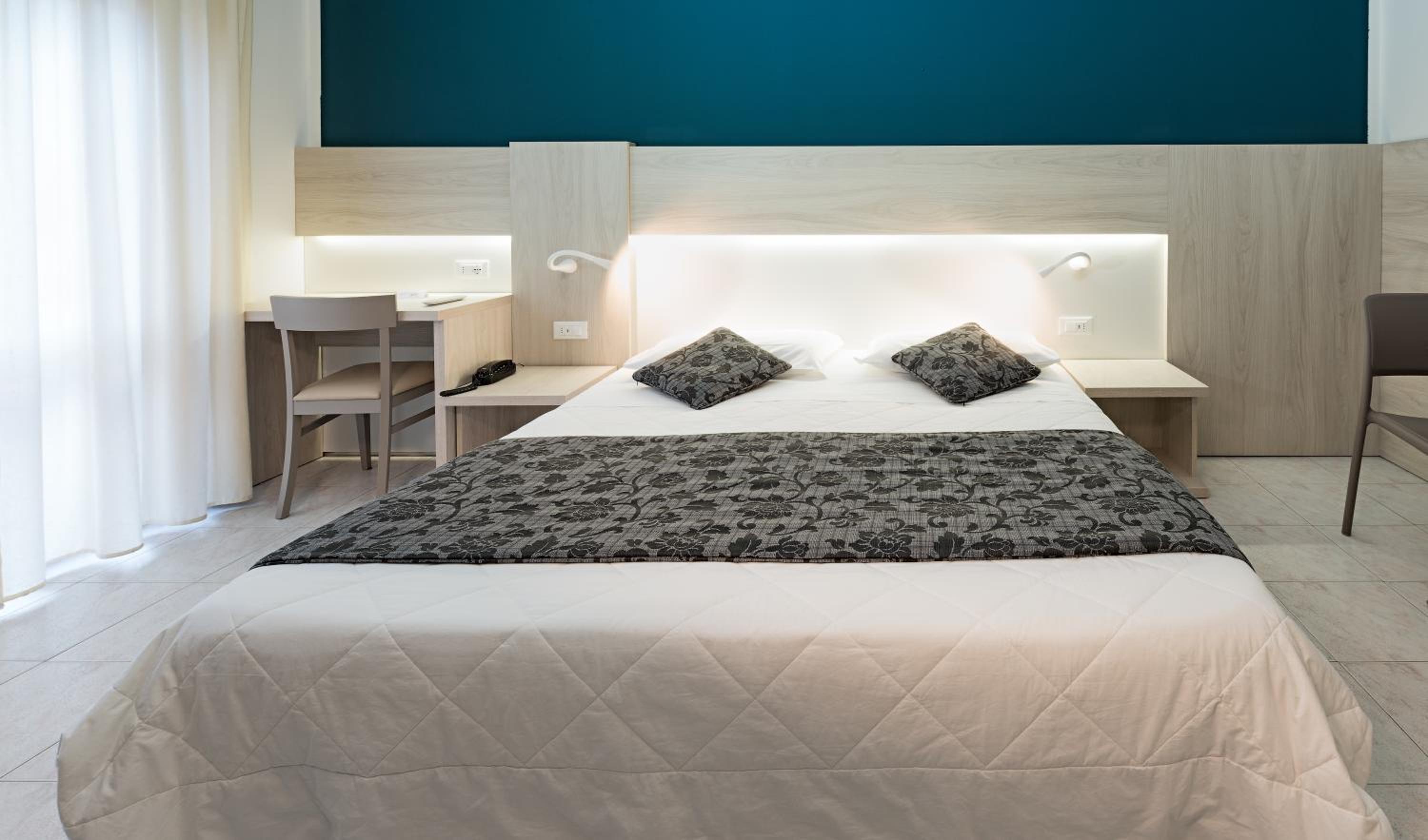 Superior Double Room - Photo 1