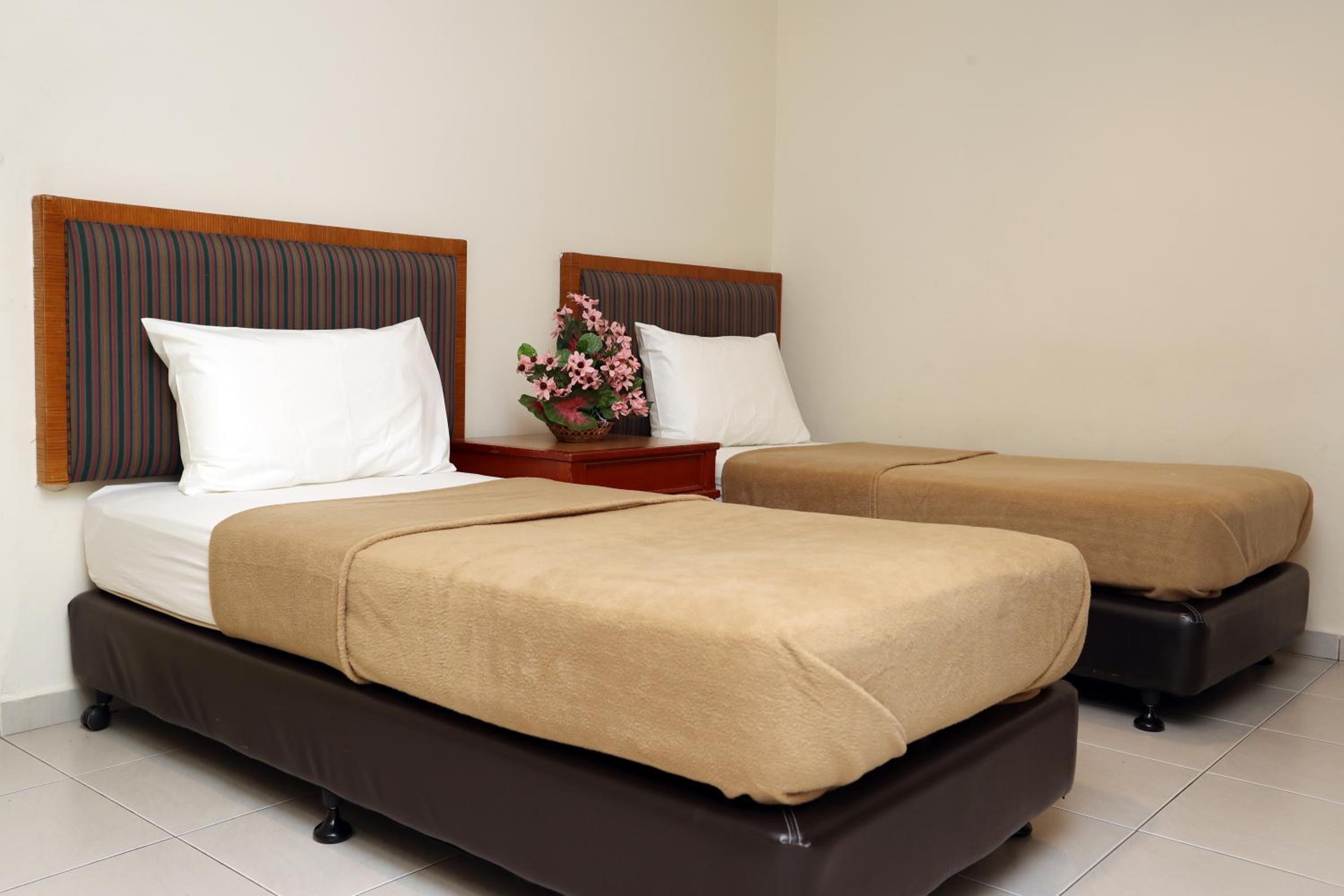Deluxe Double or Twin Room - Photo 2