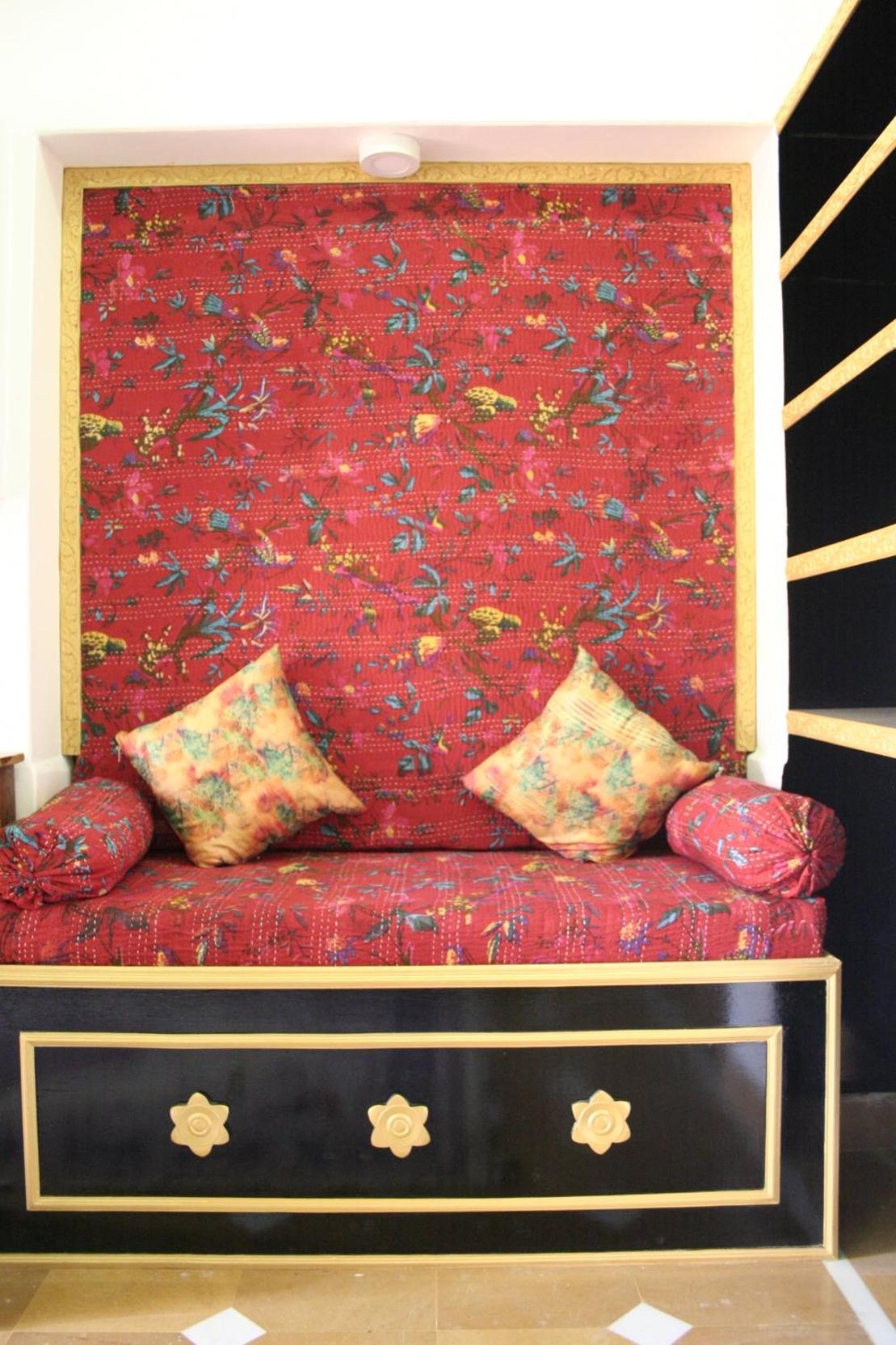 Deluxe King Suite photo 3