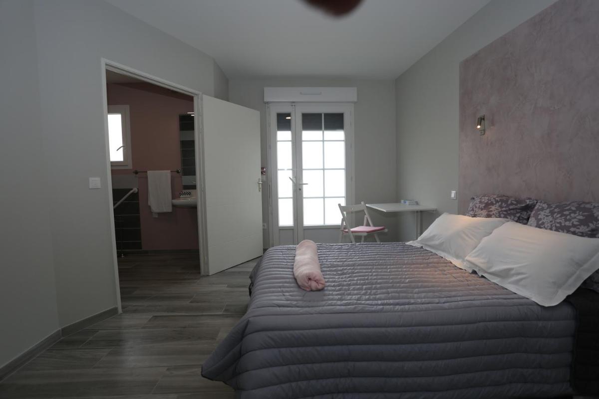 Double Room - Disability Access photo 3