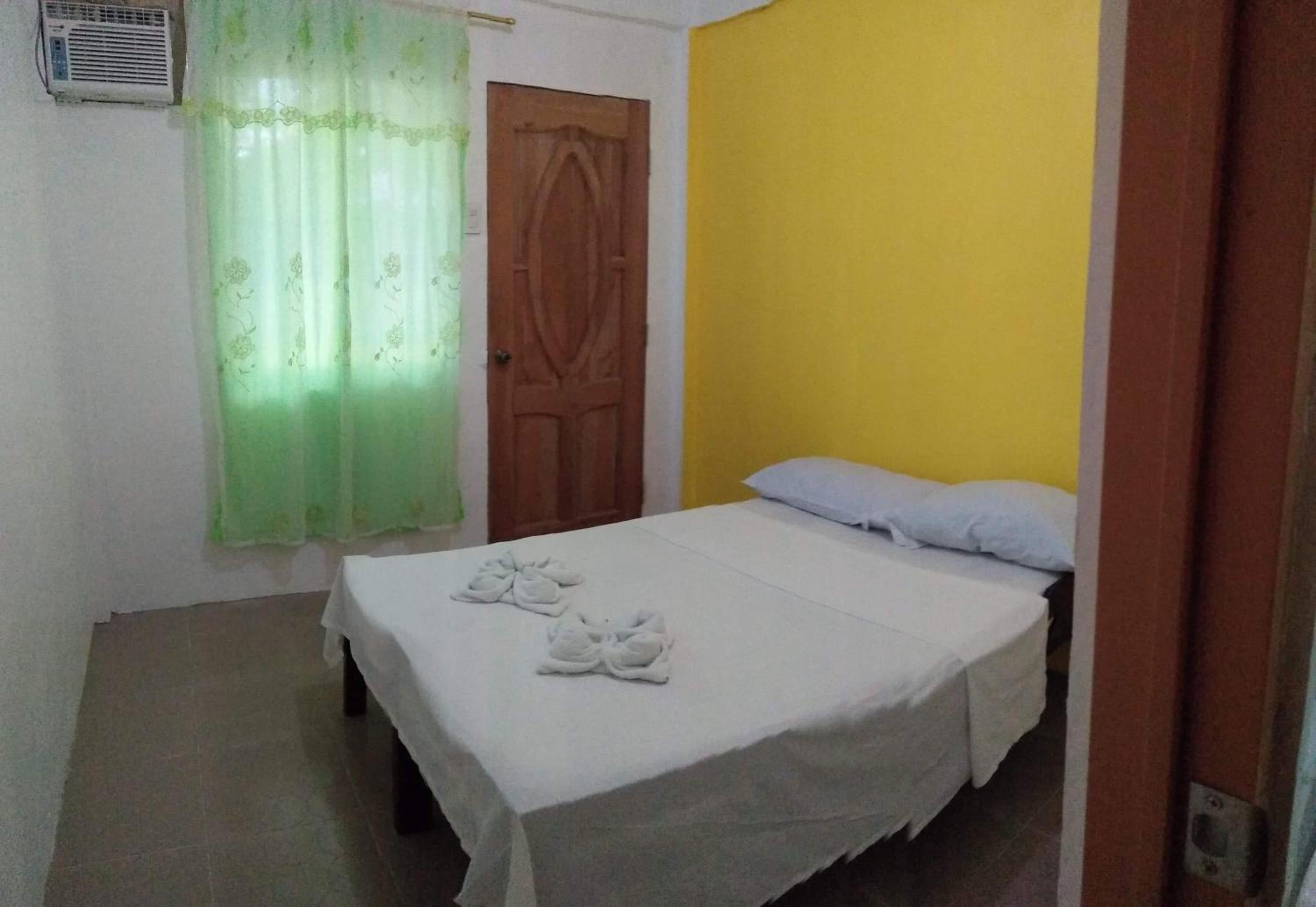 Budget Double Room - Photo 1