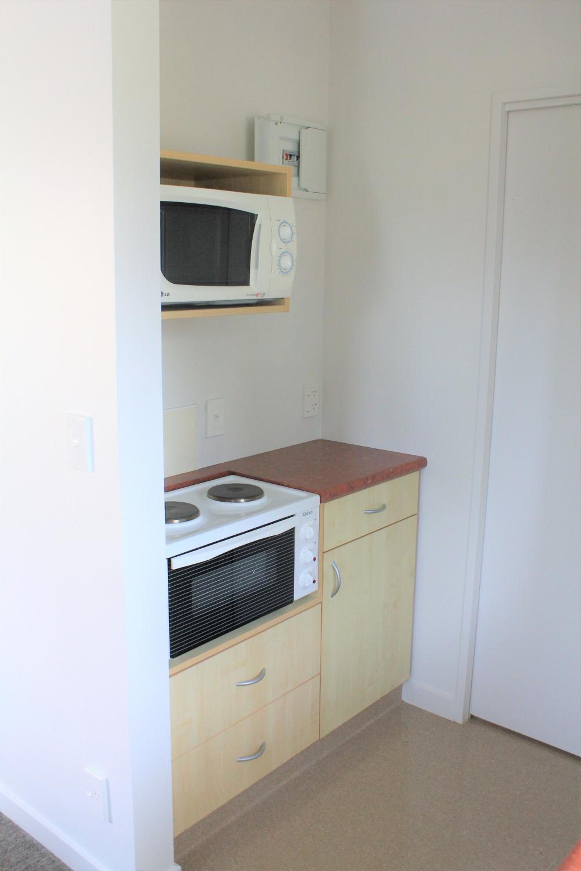 One Bedroom Apartment - Photo 5
