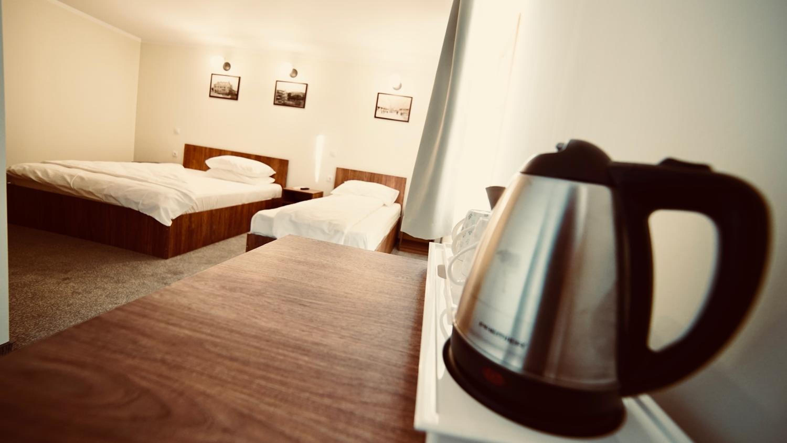 Twin Room with Private Bathroom photo 1