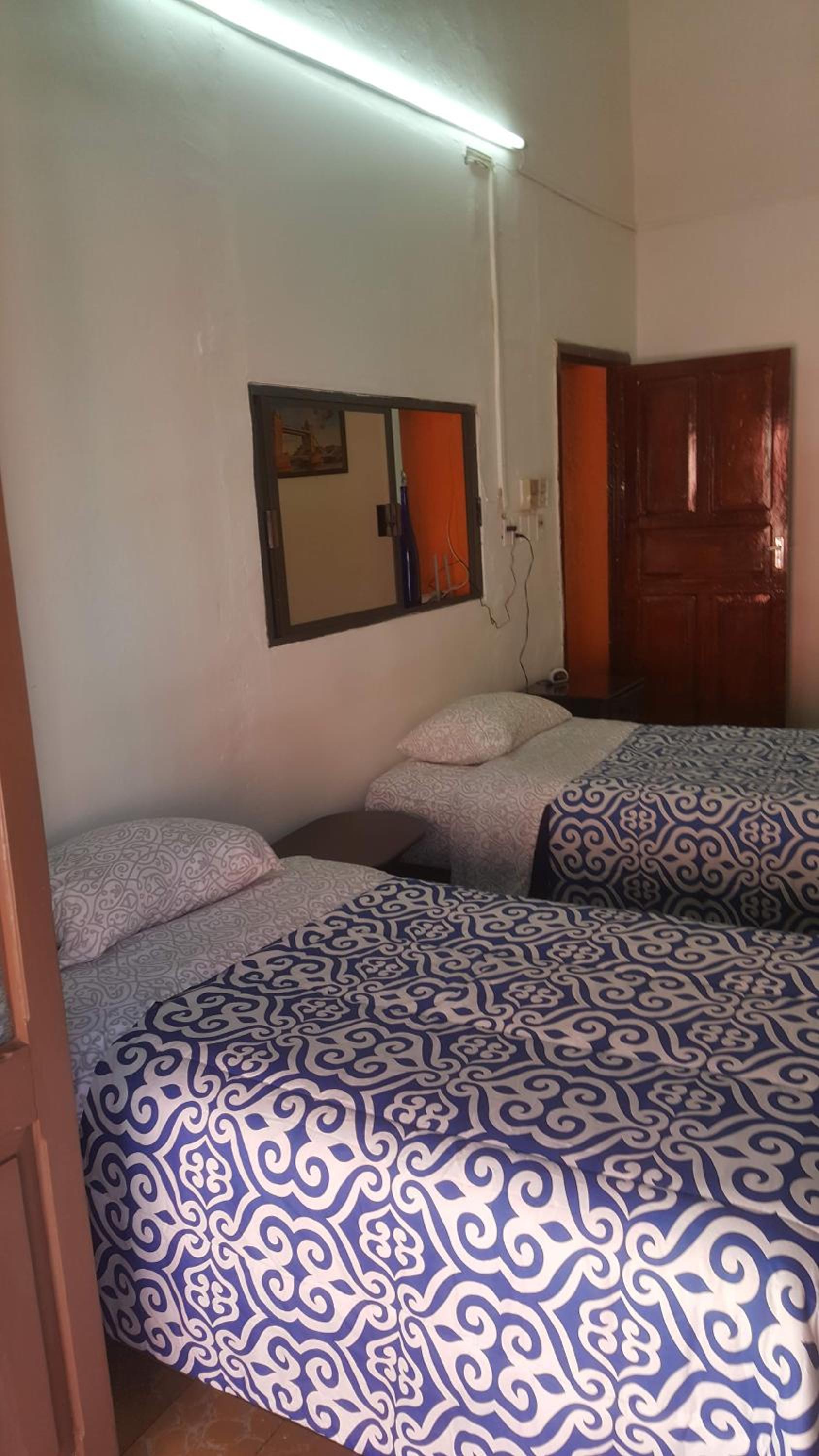 King Suite with Balcony - Photo 5