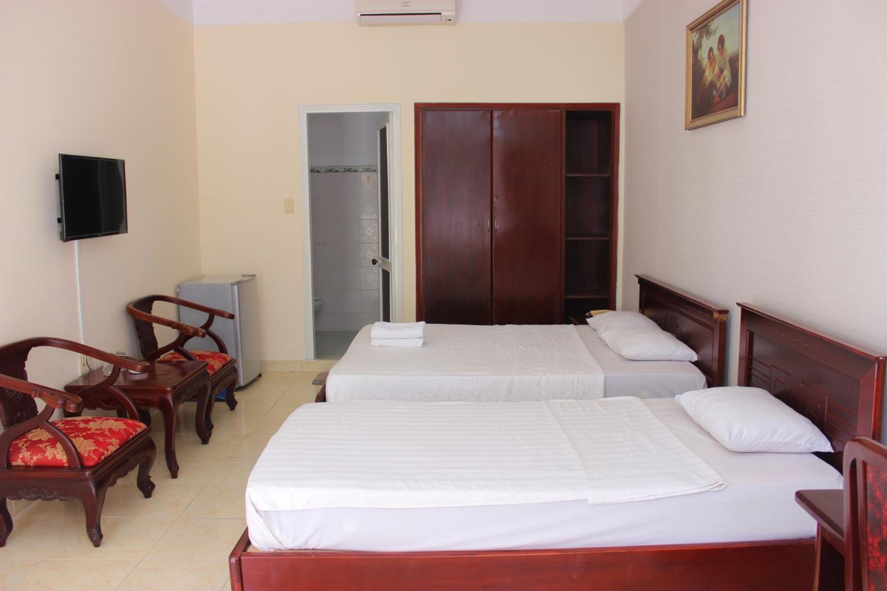 Standard Triple Room - Photo 8