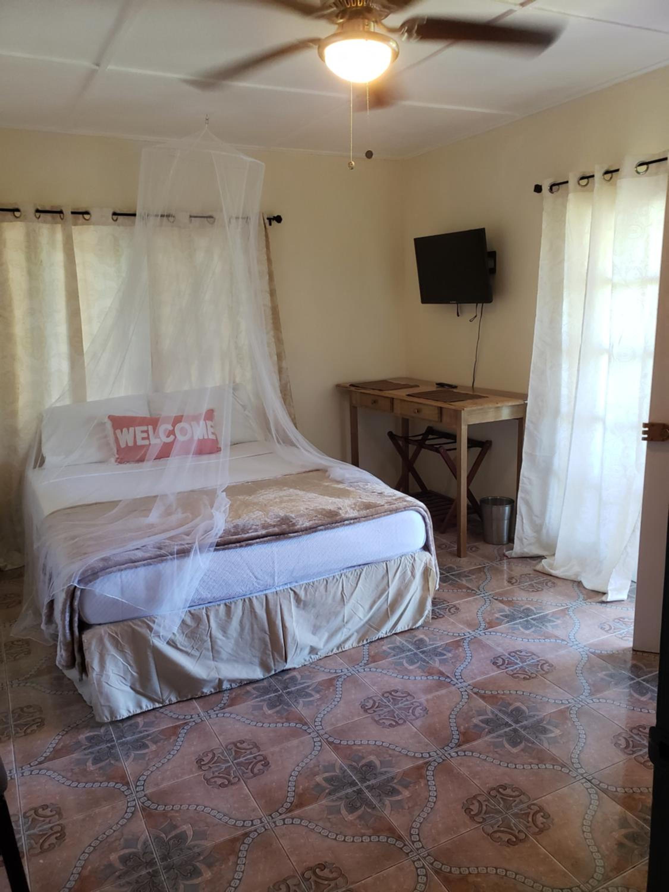 Queen Room with Balcony photo 2