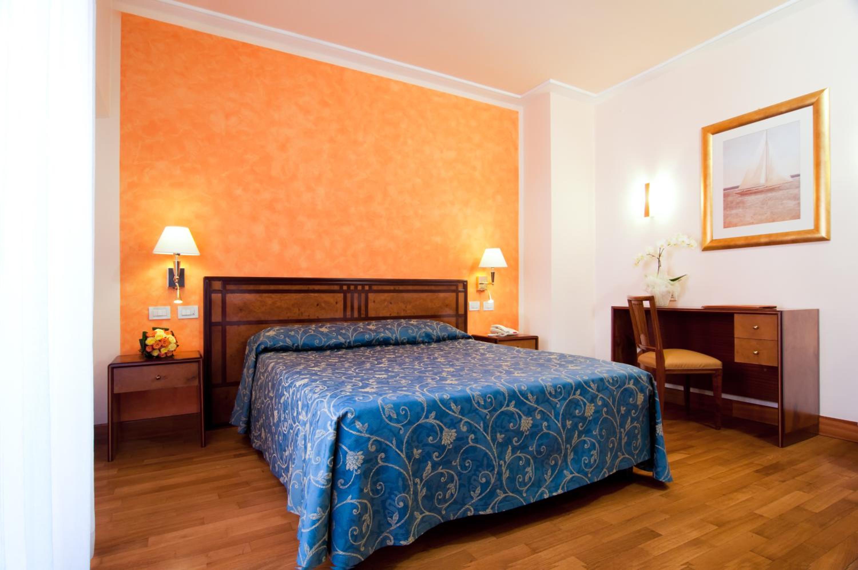 Standard Double Room - Photo 3