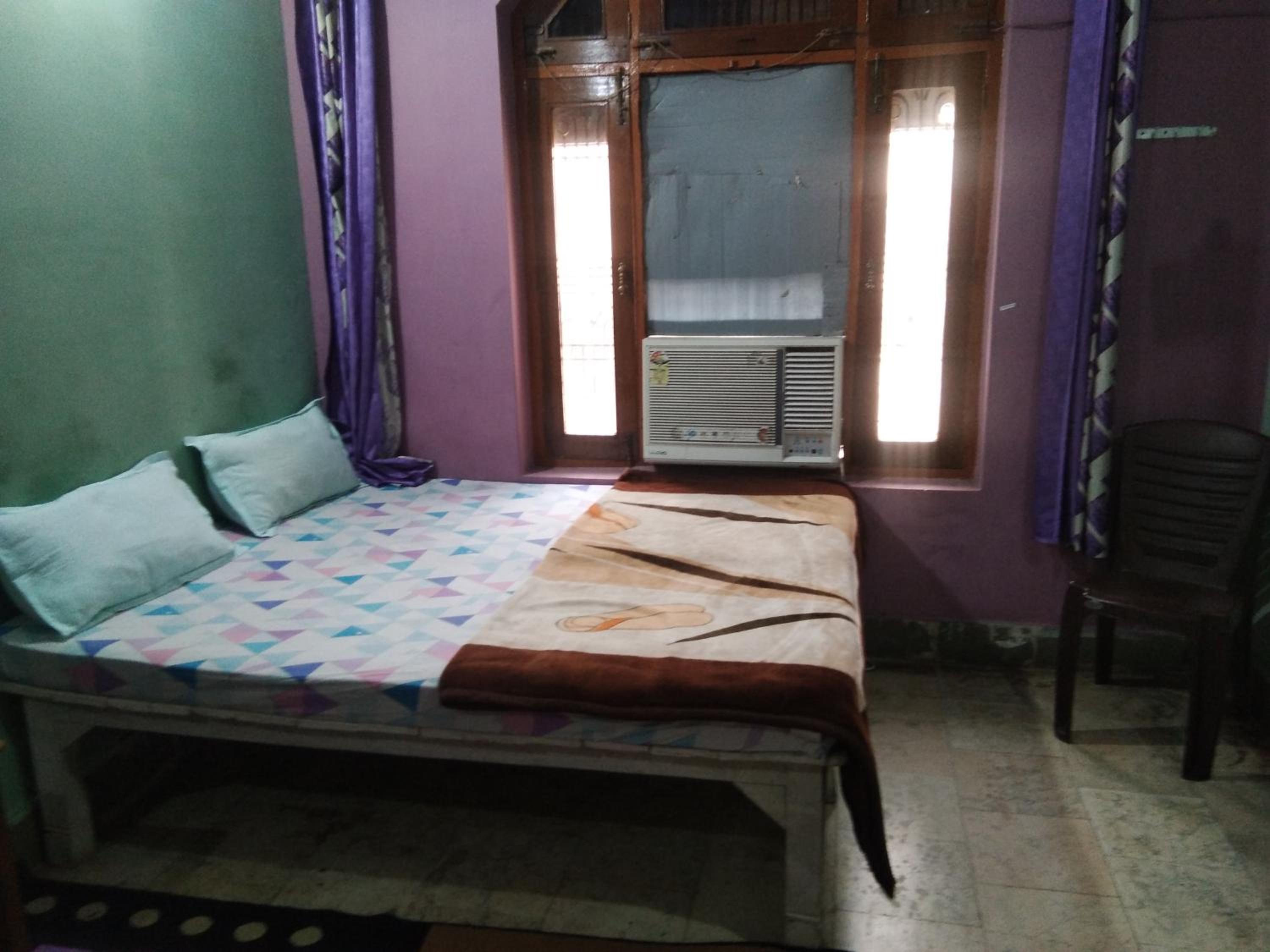 Deluxe Double Room (2 Adults + 1 Child) - Photo 11