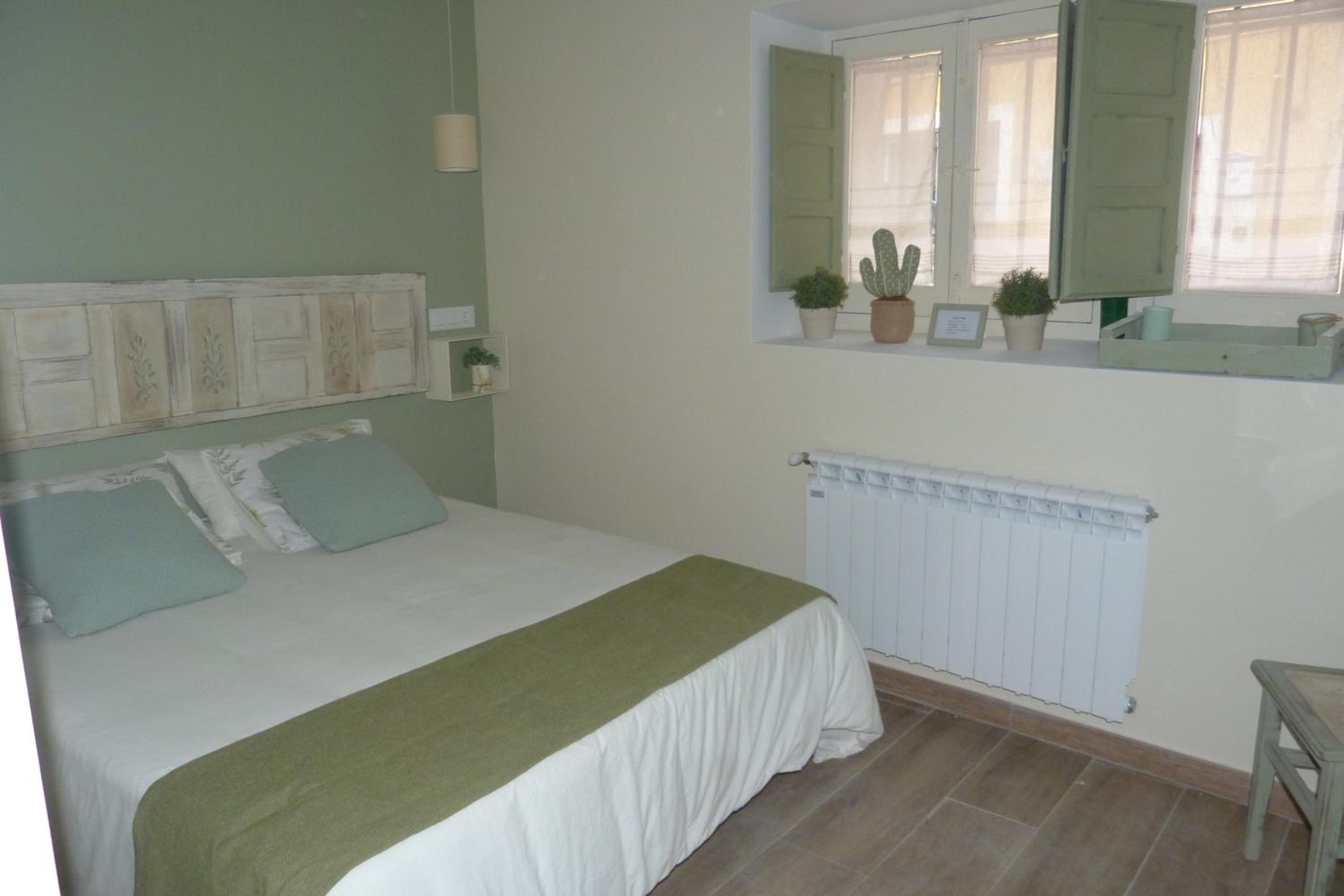 Double Room - Photo 3
