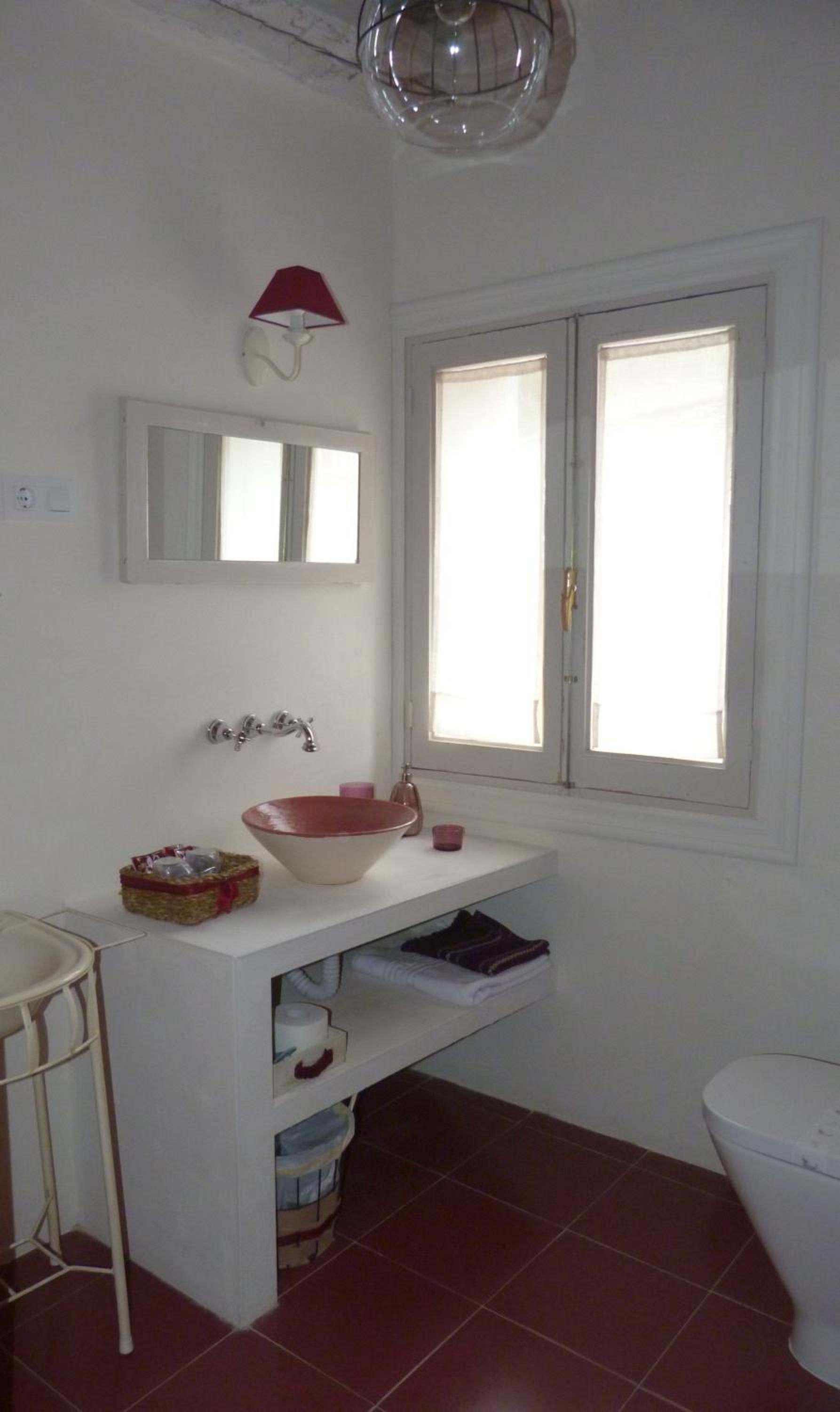 Double Room - Photo 12