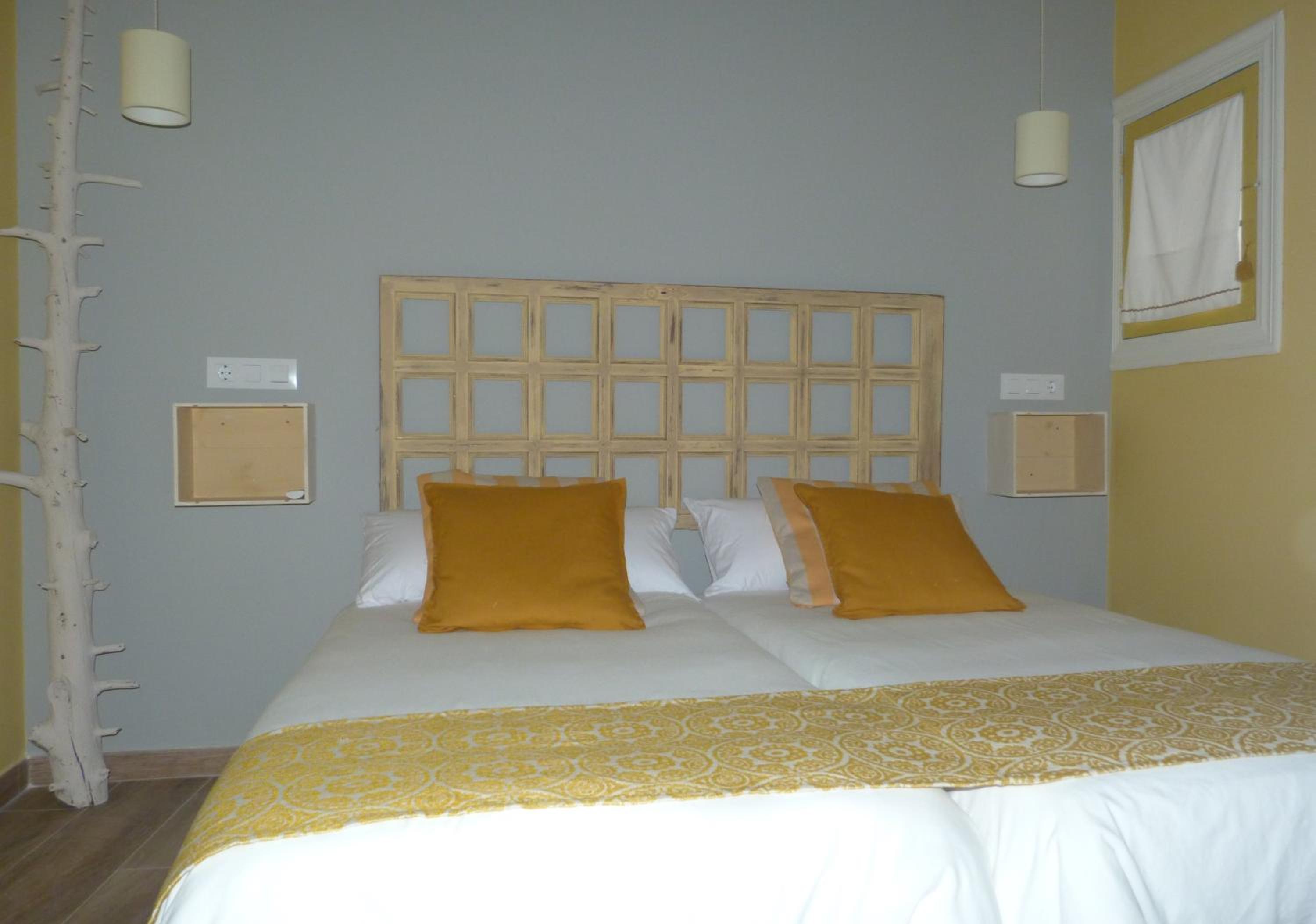 Twin Room - Photo 7