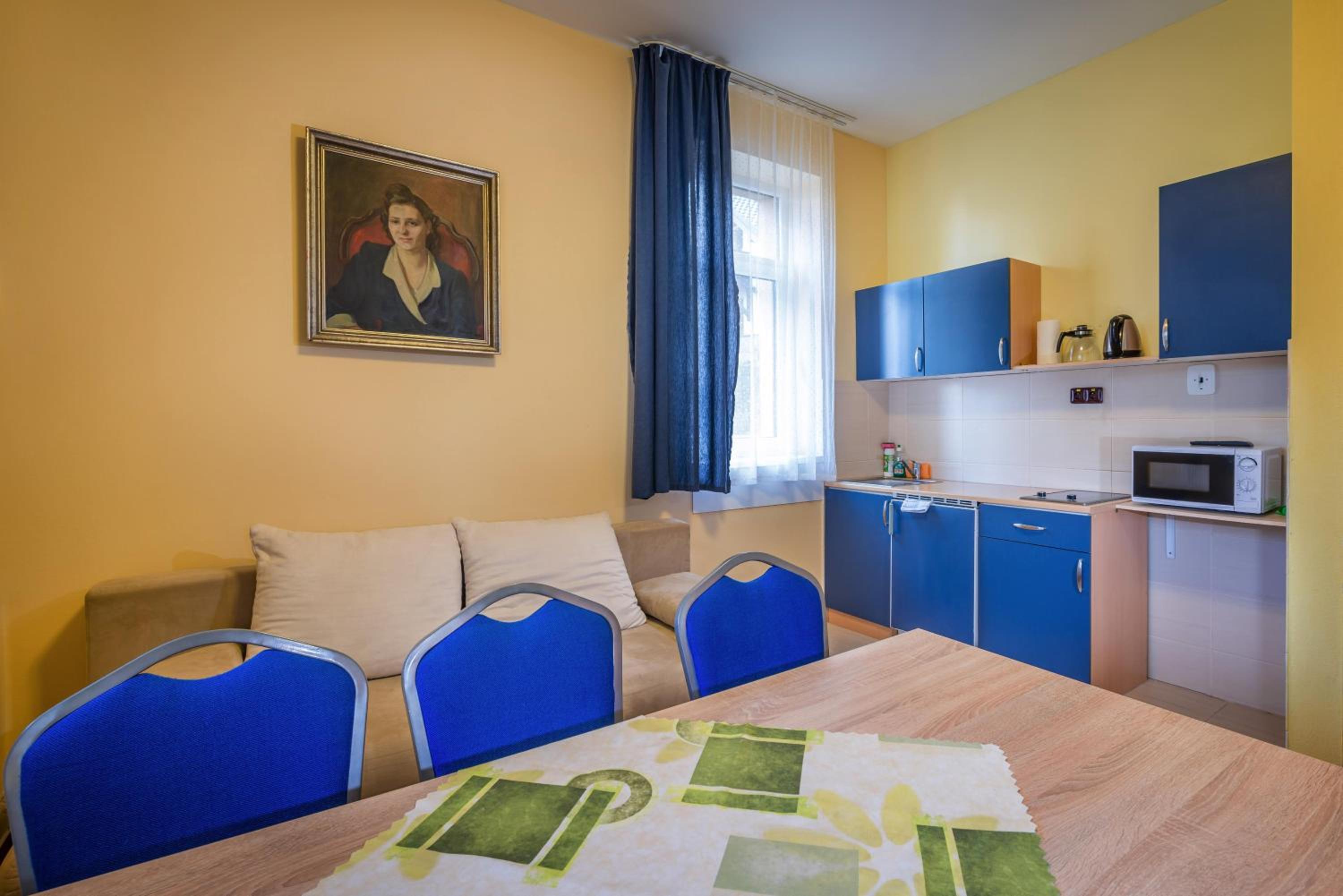 Apartment - Disability Access - Photo 4