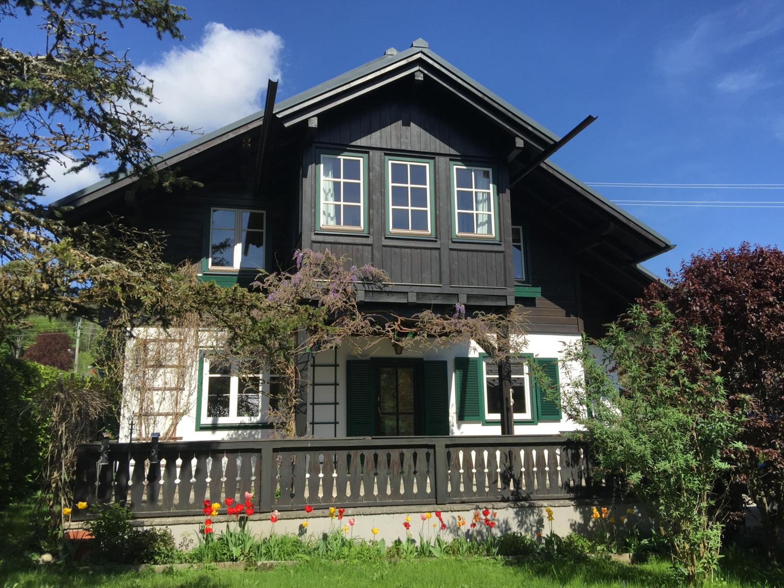 Villa photo 2