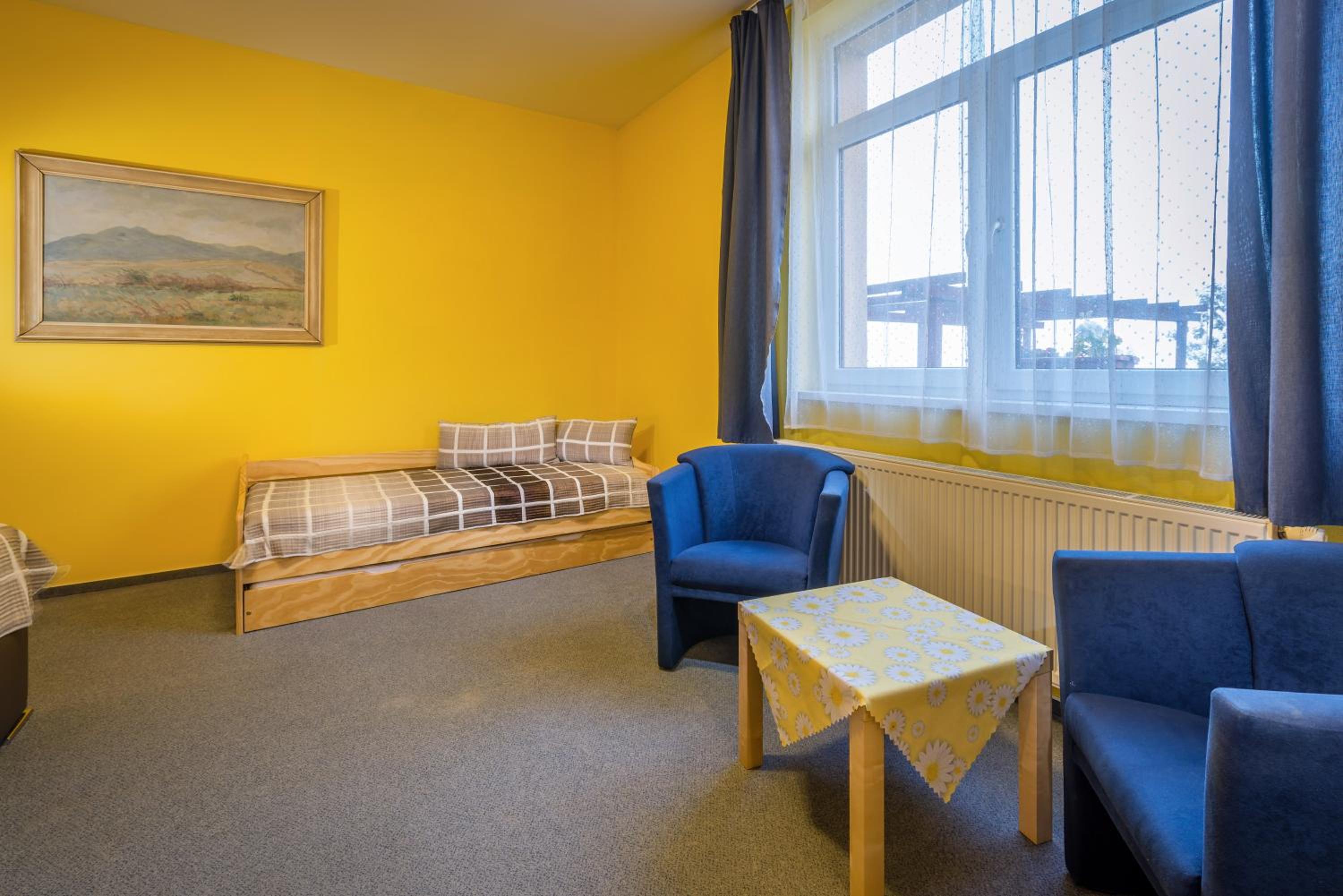 Deluxe Studio Apartment - Photo 3