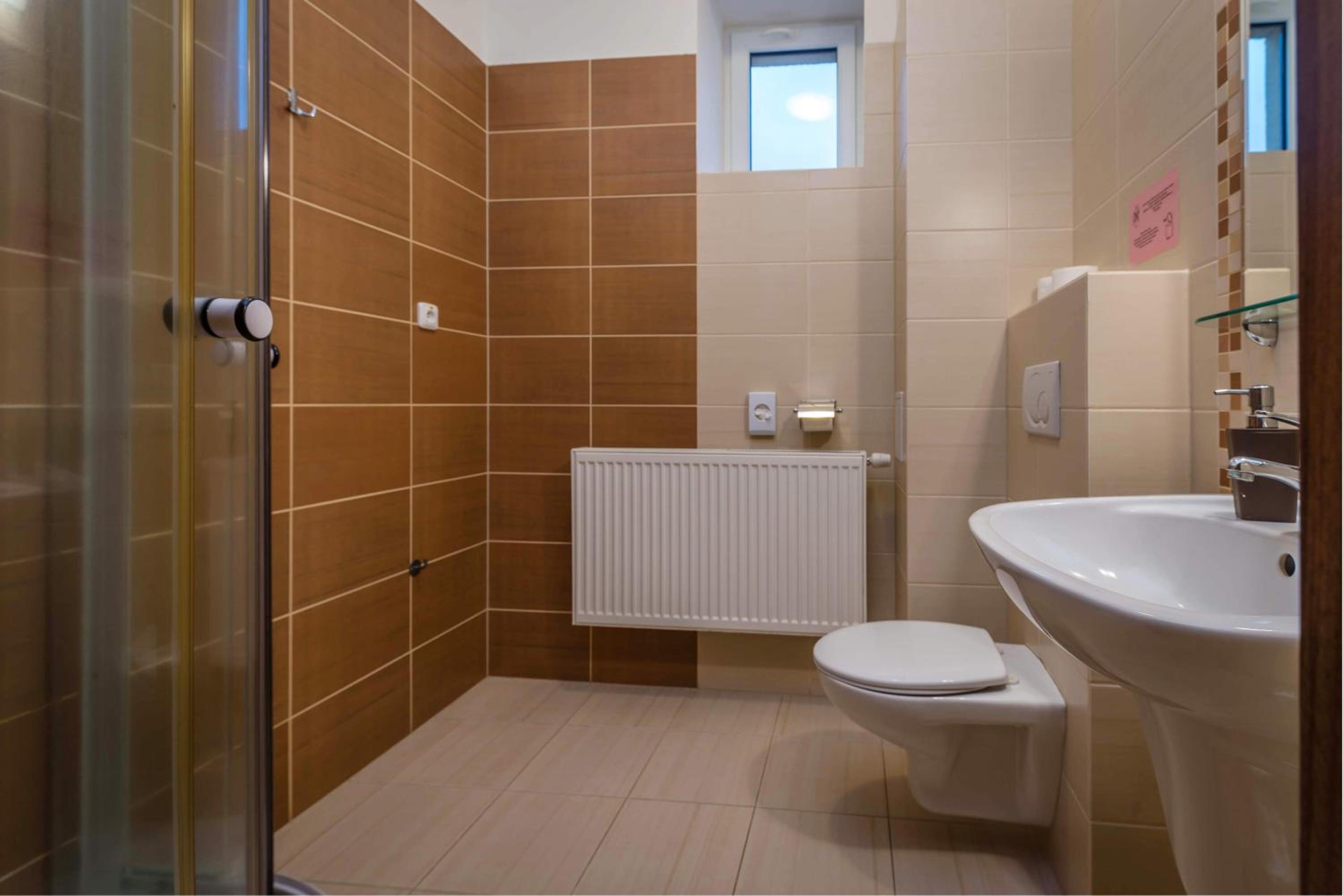 Studio Apartment - Photo 2