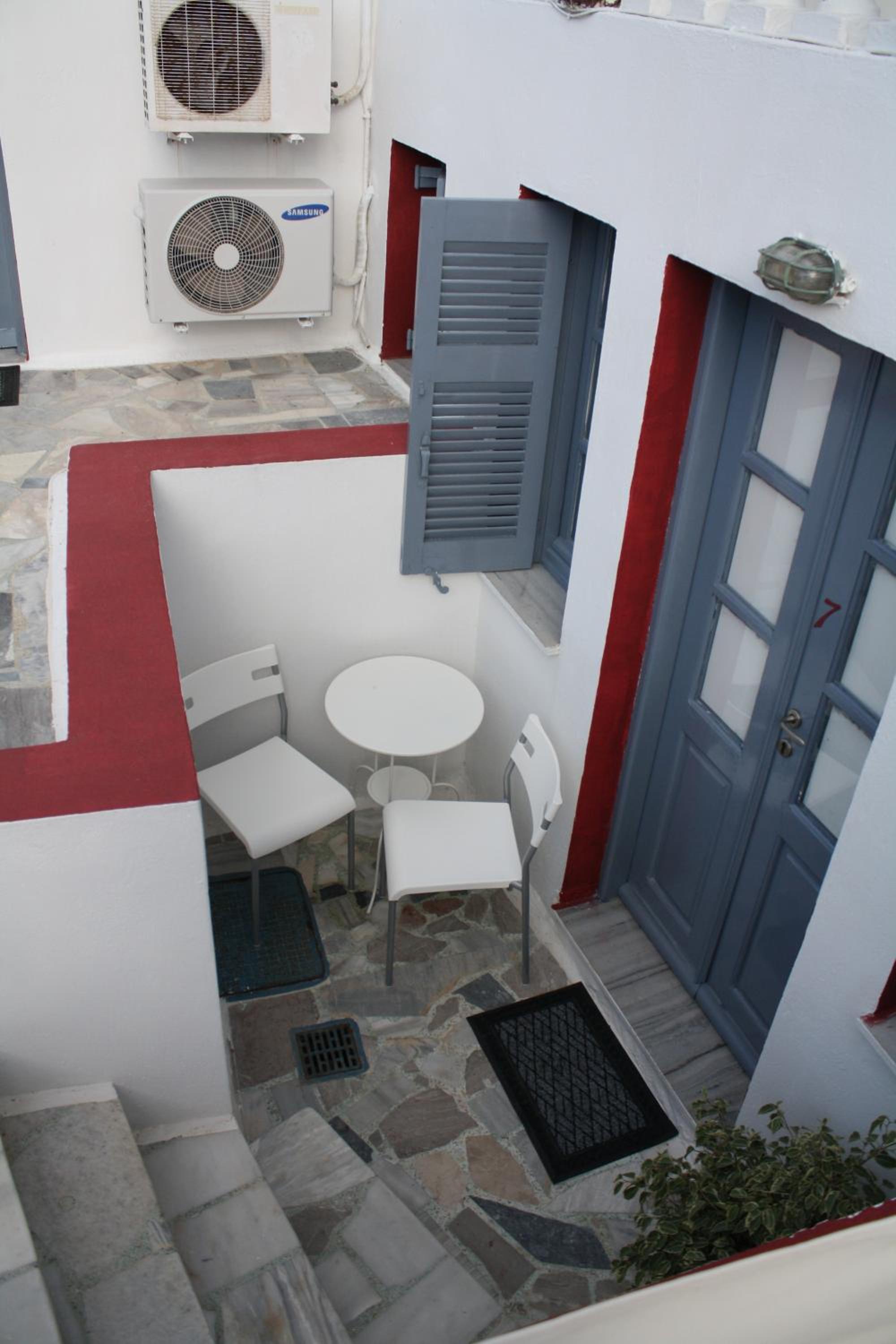 Suite - Photo 8