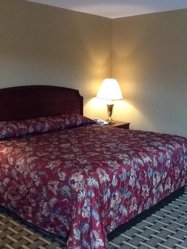 King Room - Non-Smoking - Photo 1