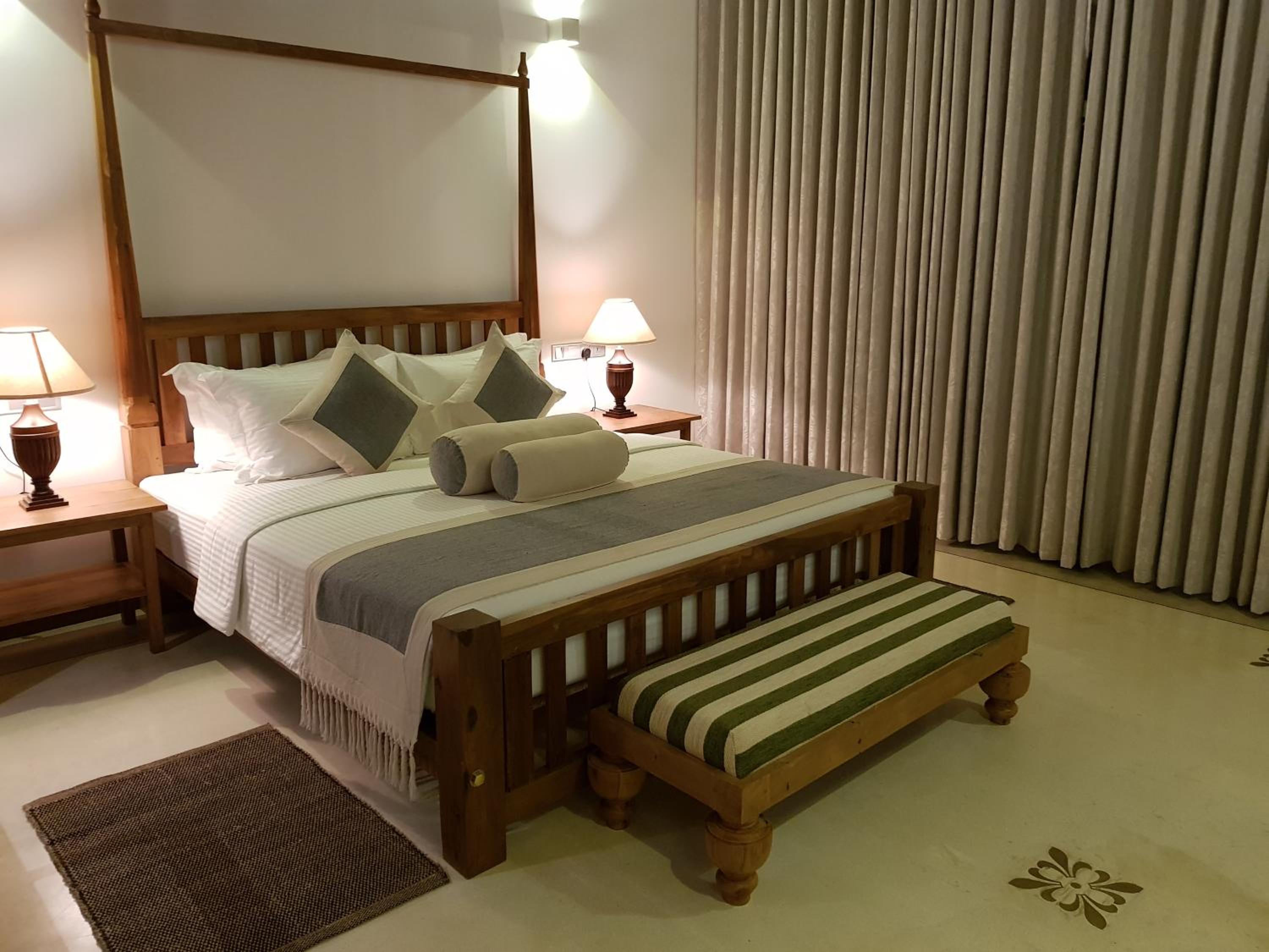 Deluxe Double Room photo 3