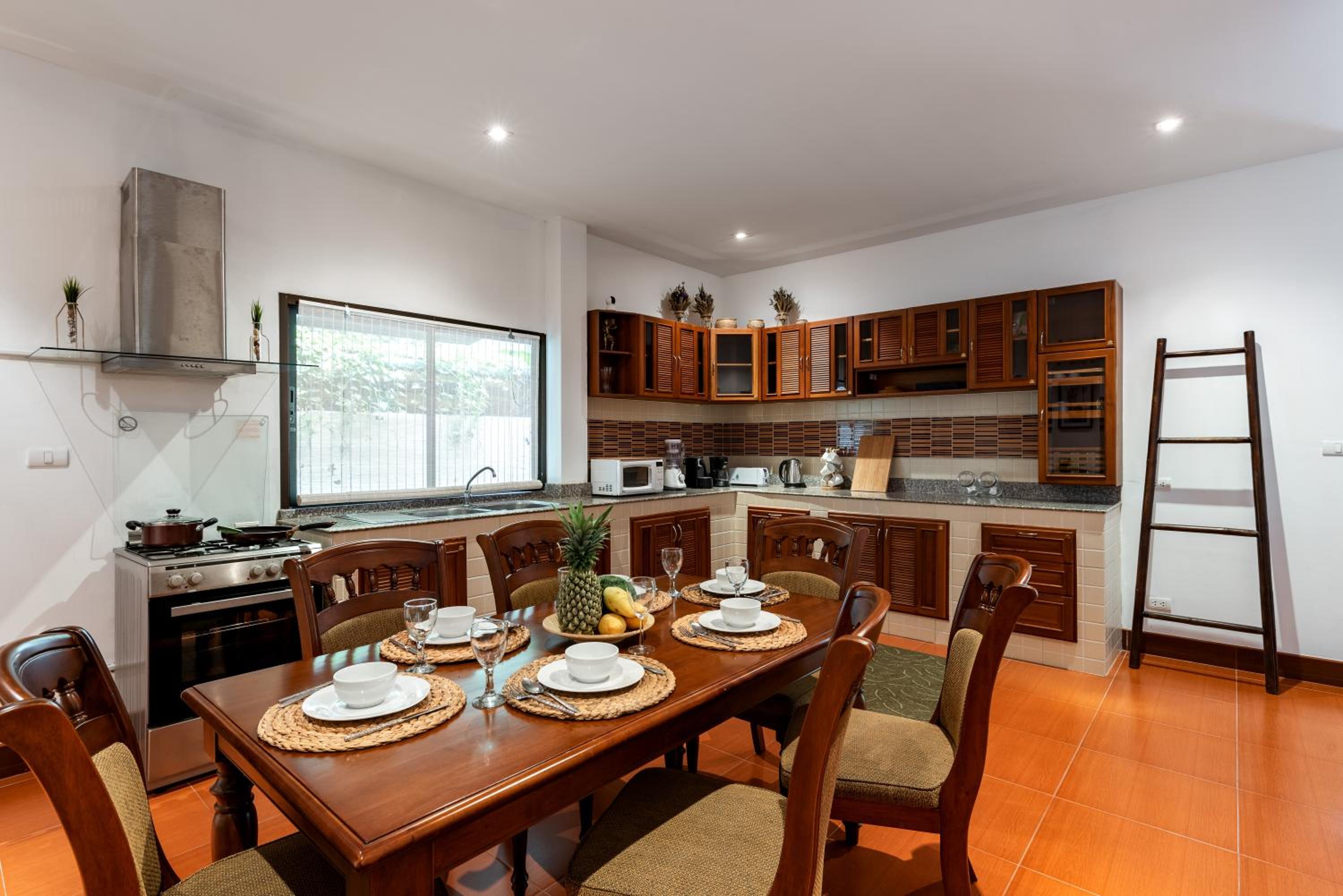 Villa photo 3