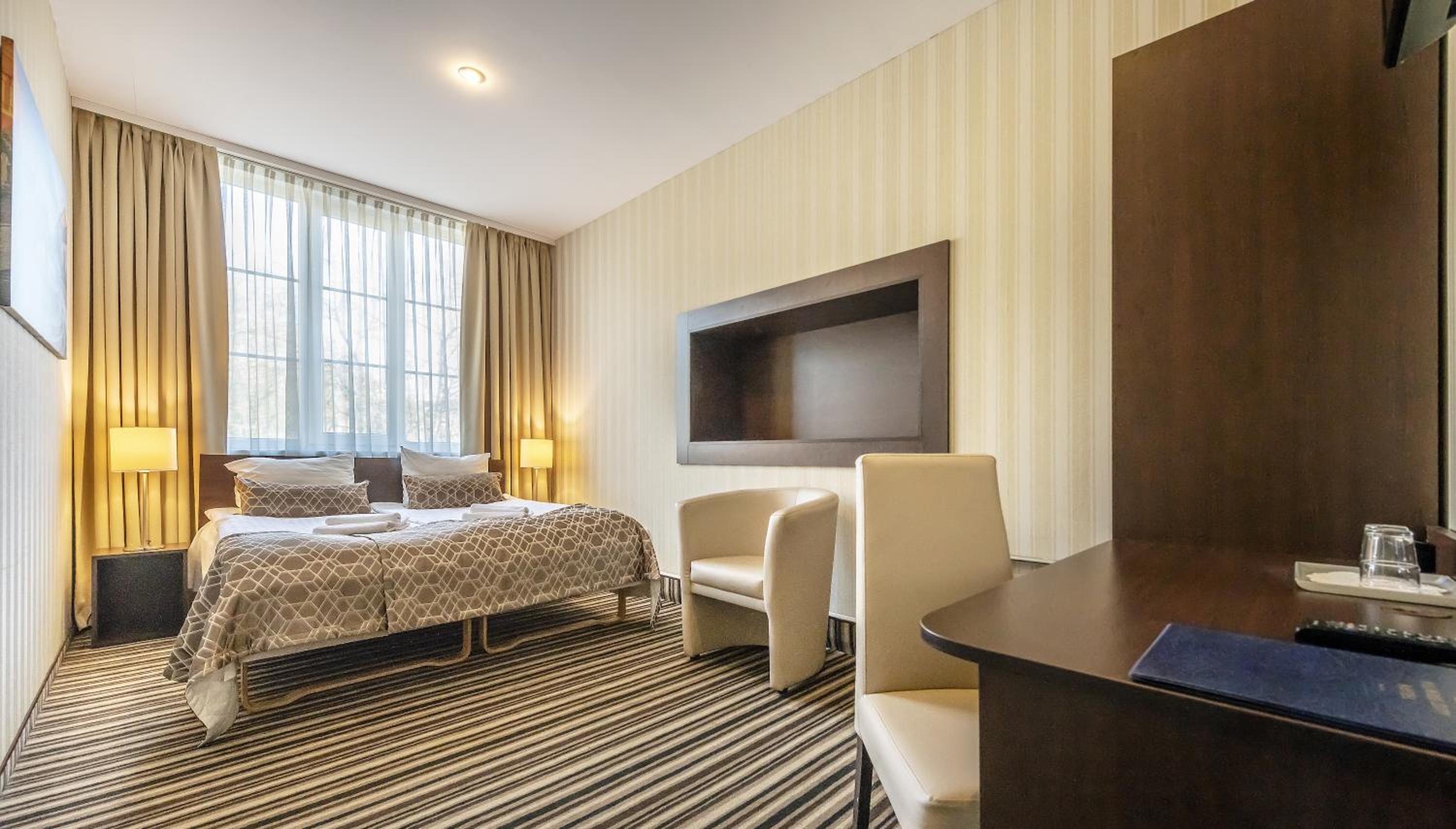 Standard Double Room - Photo 3