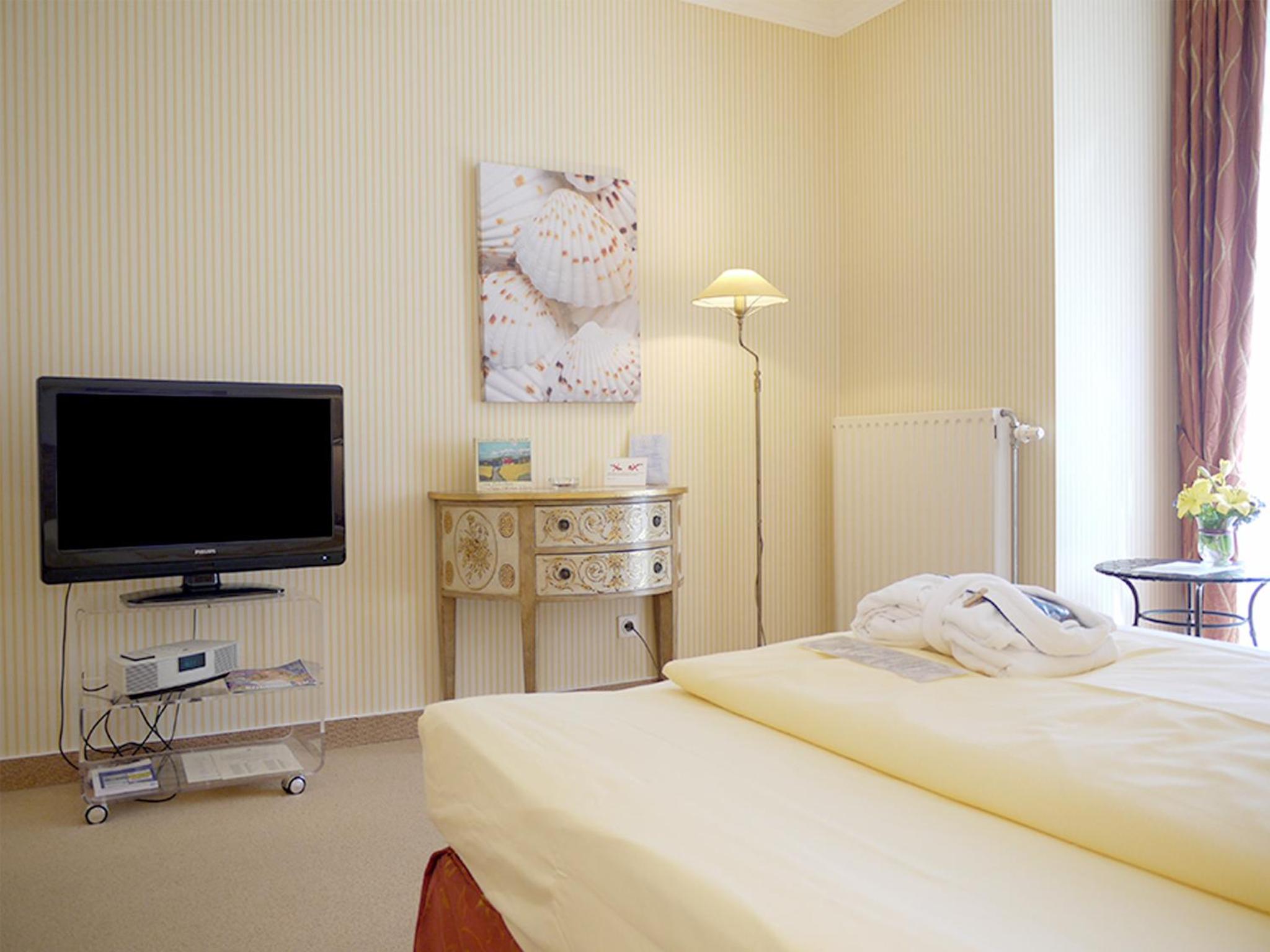 Large Single Room