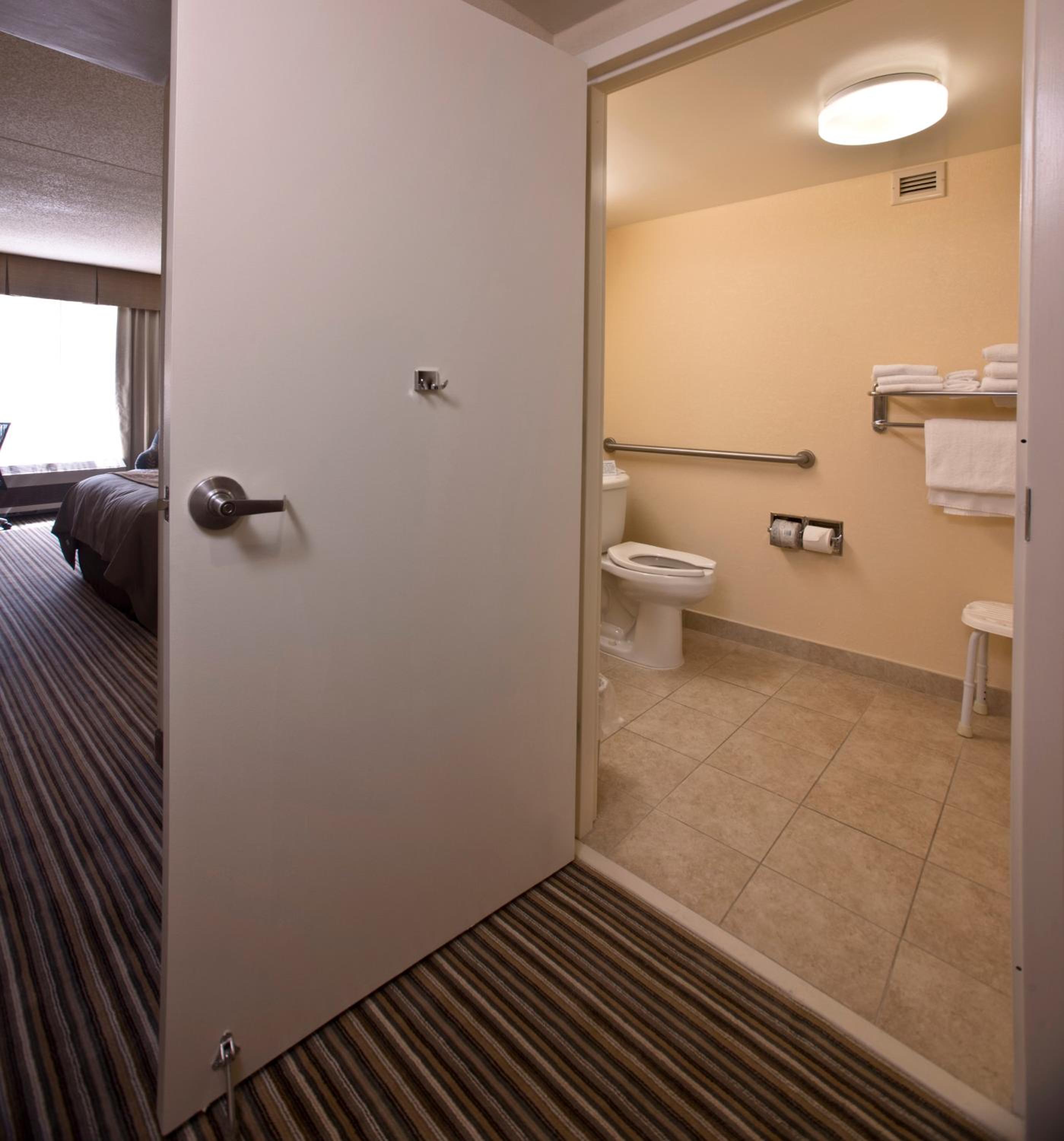 Double Room - Accessible/Non-Smoking - Photo 2