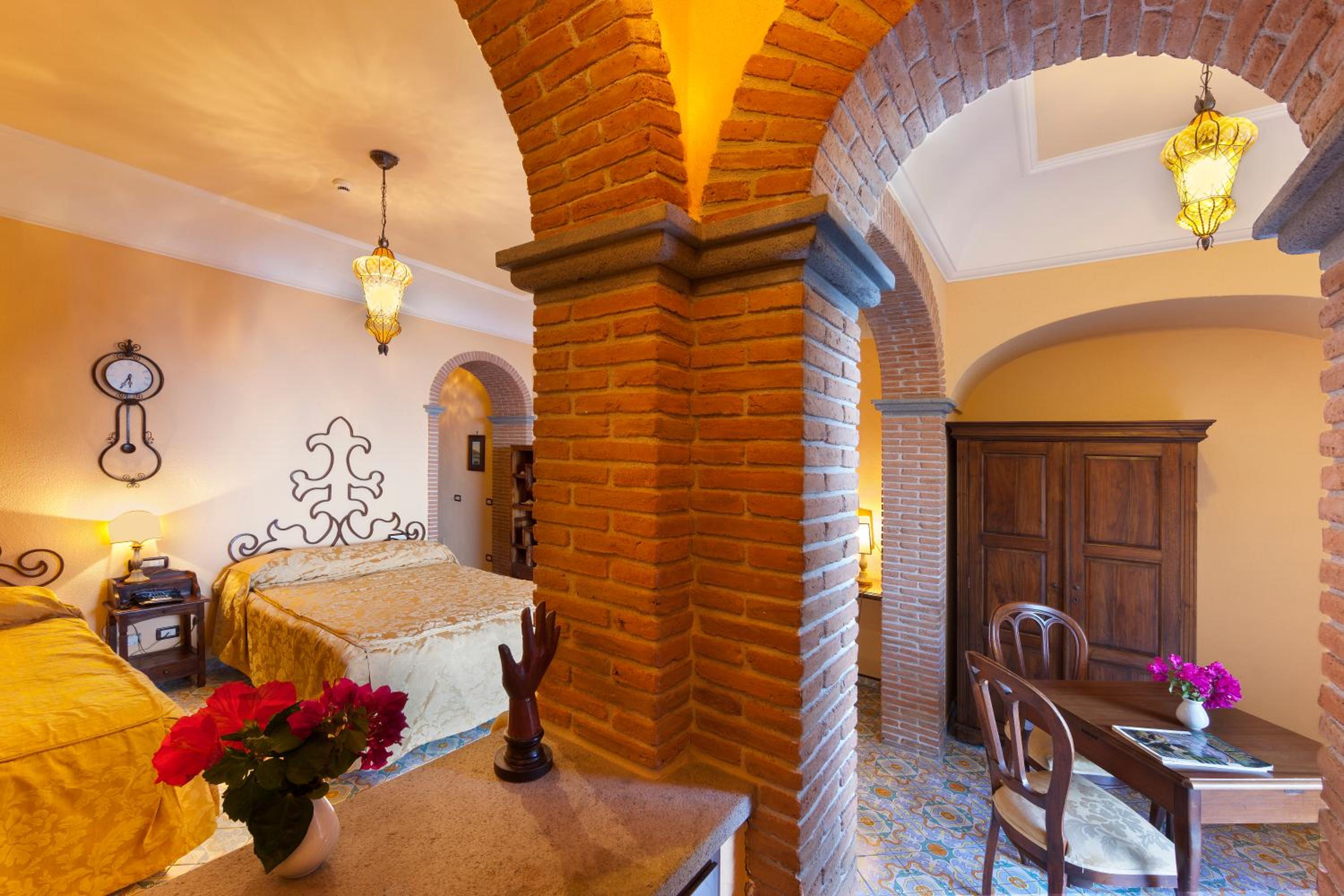 Junior Suite with Sea View - Photo 7