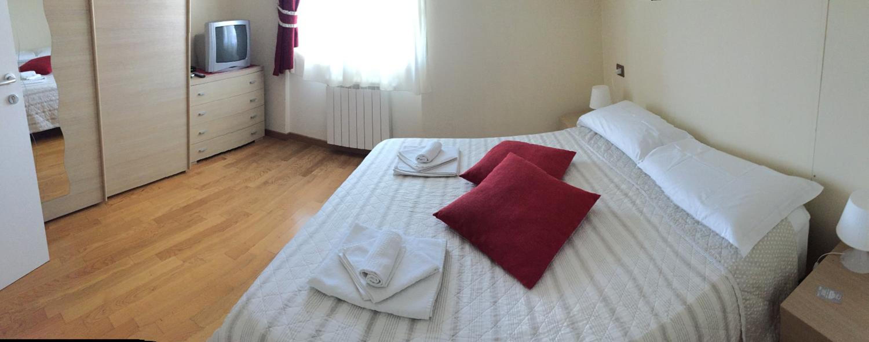 Standard Double Room with Shared Bathroom photo 2