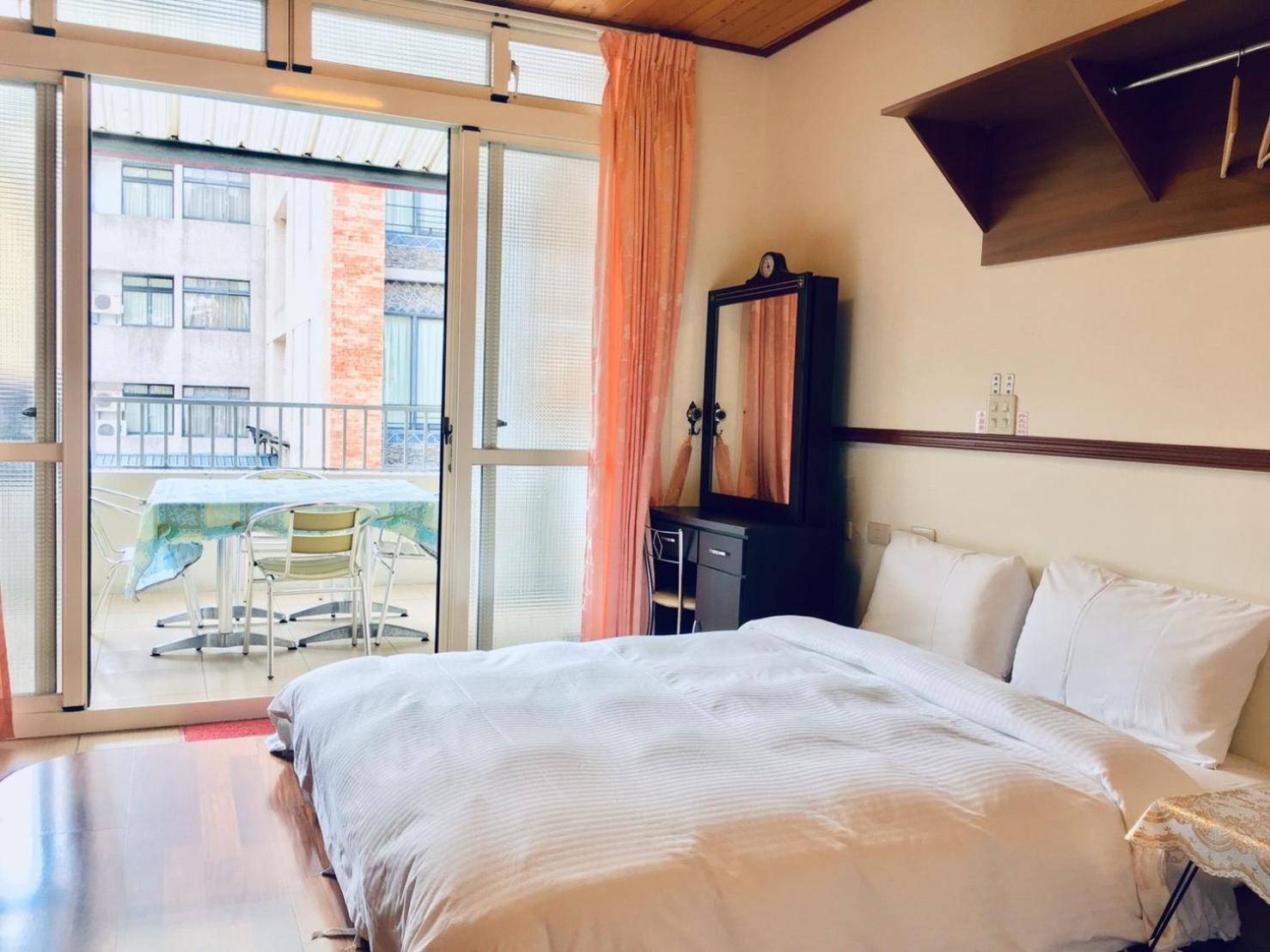 Quadruple Room with Balcony photo 2