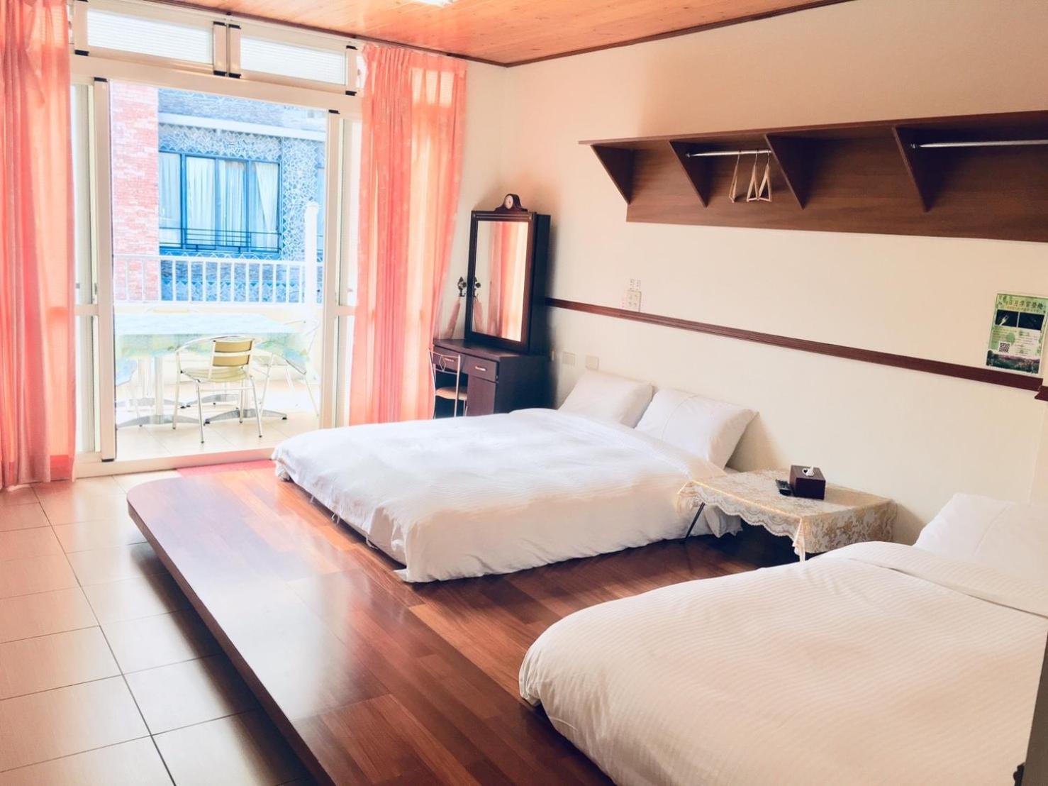 Quadruple Room with Balcony photo 1