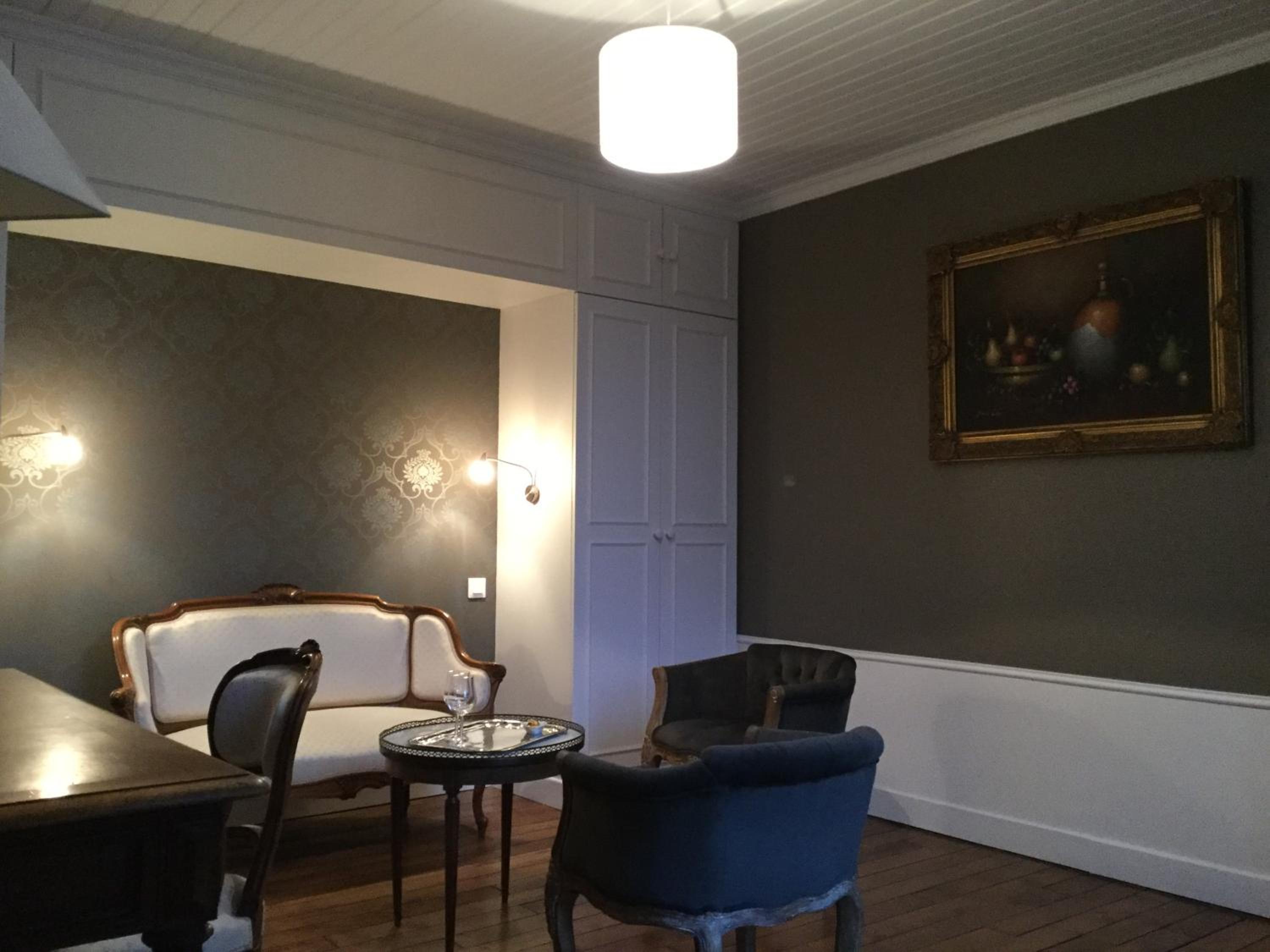 Superior Suite - Photo 6
