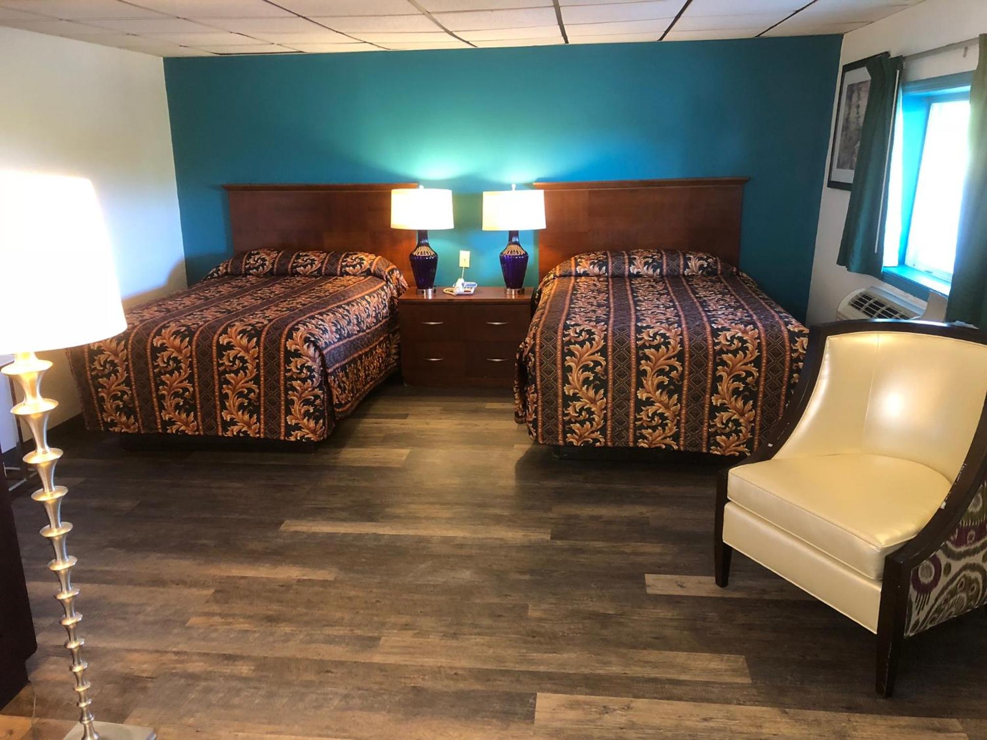 Double Room with Two Double Beds - Smoking