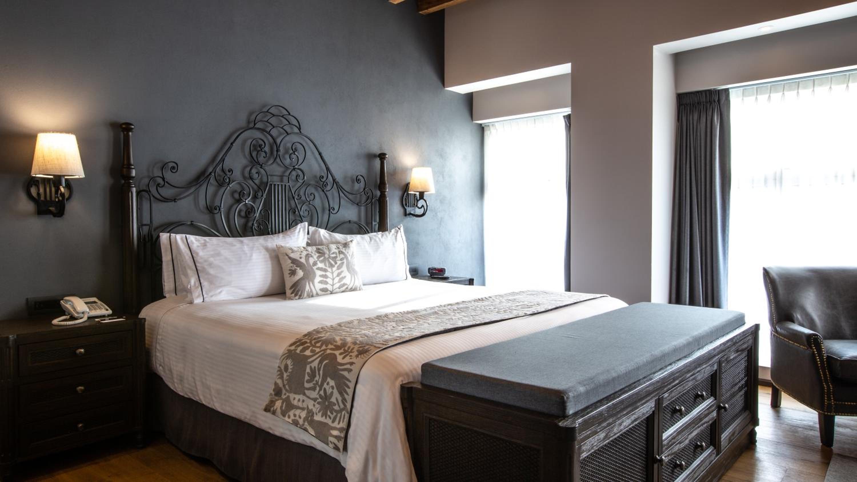 Junior Suite with City View photo 2
