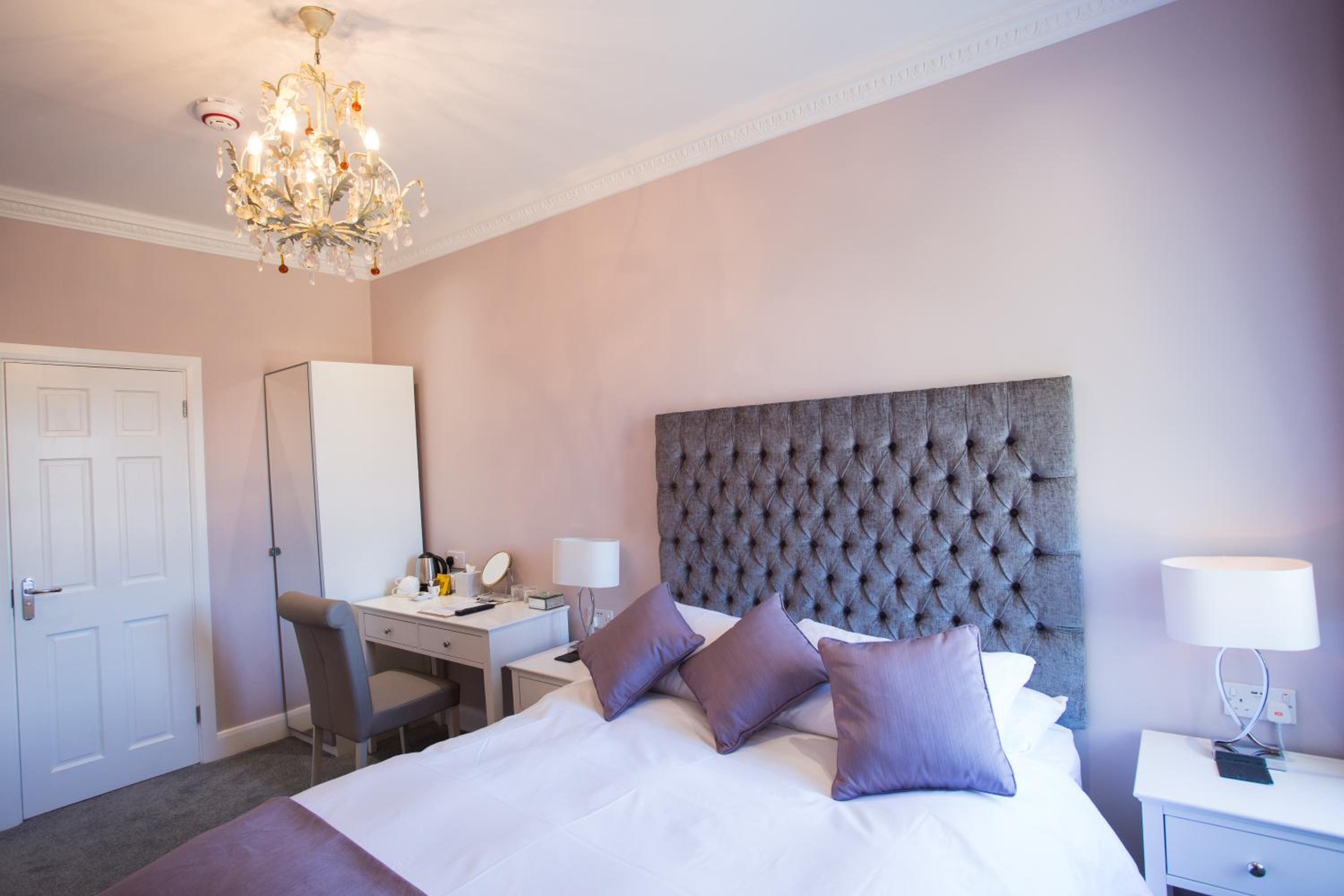 Deluxe Double Room - Photo 12
