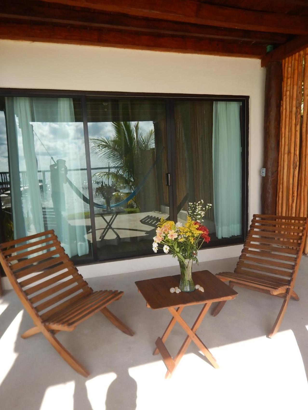 King Room with Lake View - Photo 6