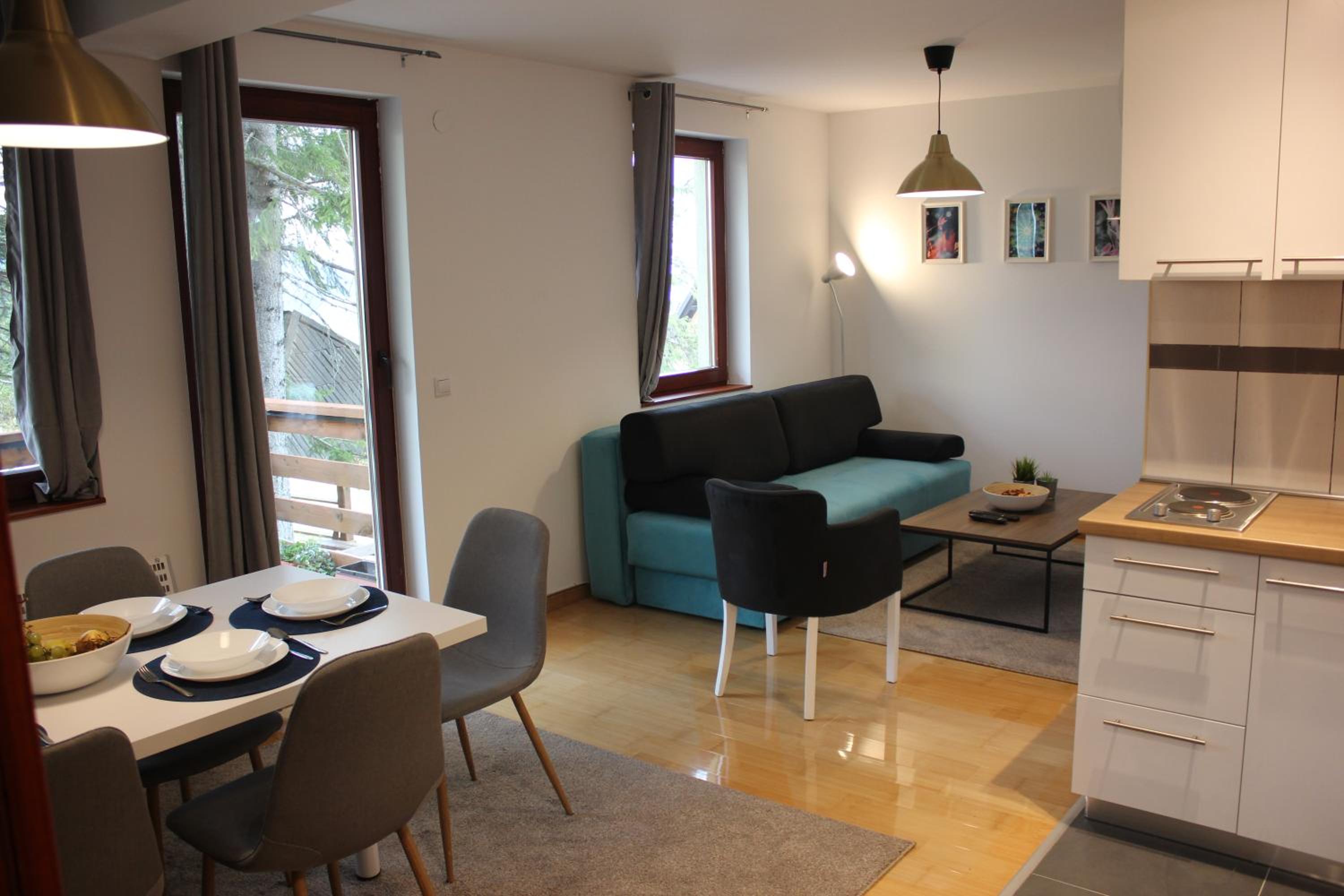 Apartment with Balcony - Photo 18