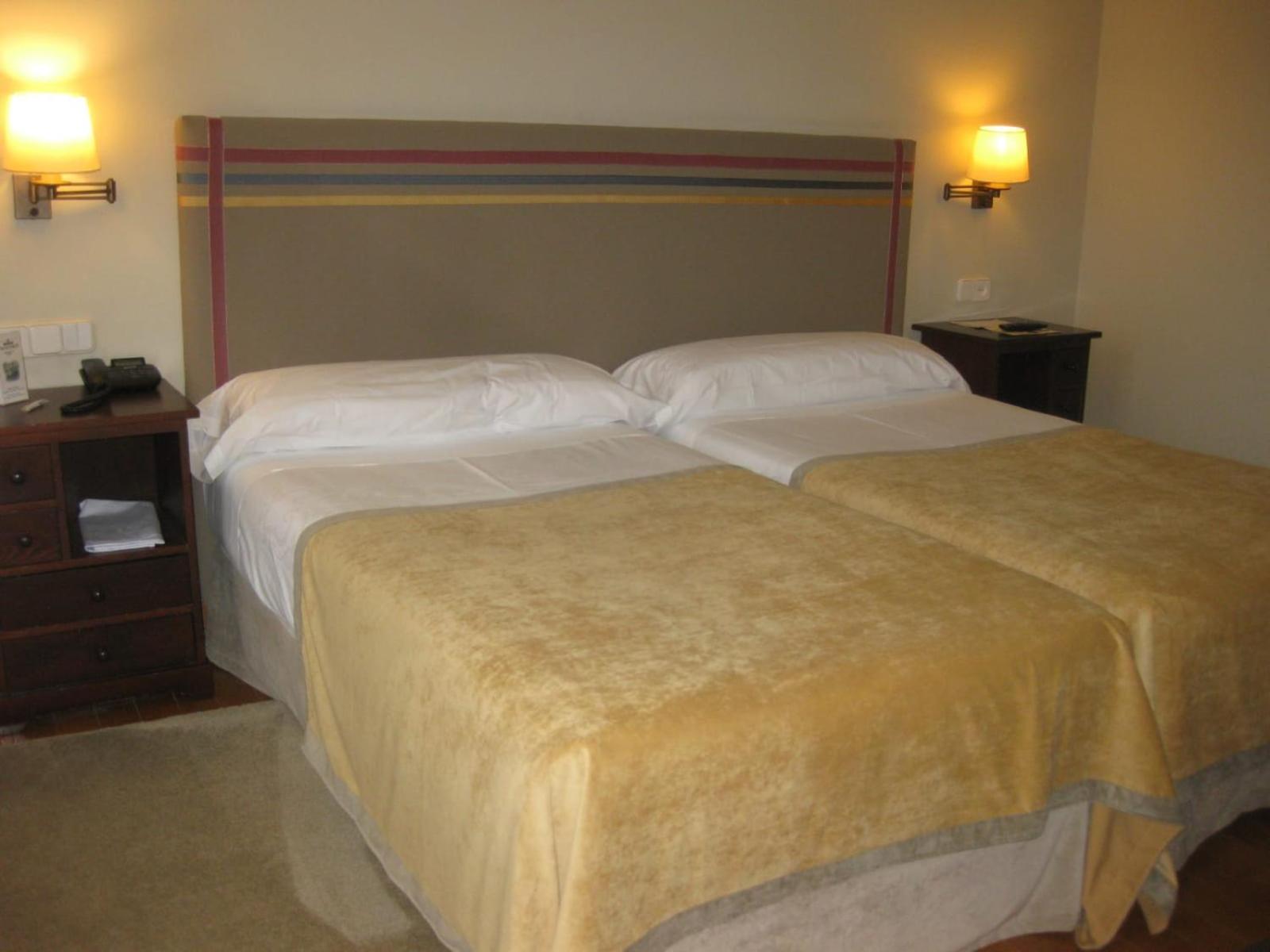 Standard Double Room - Photo 4