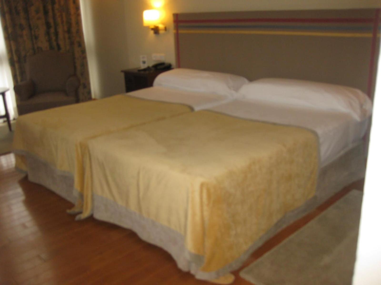 Standard Double Room - Photo 6