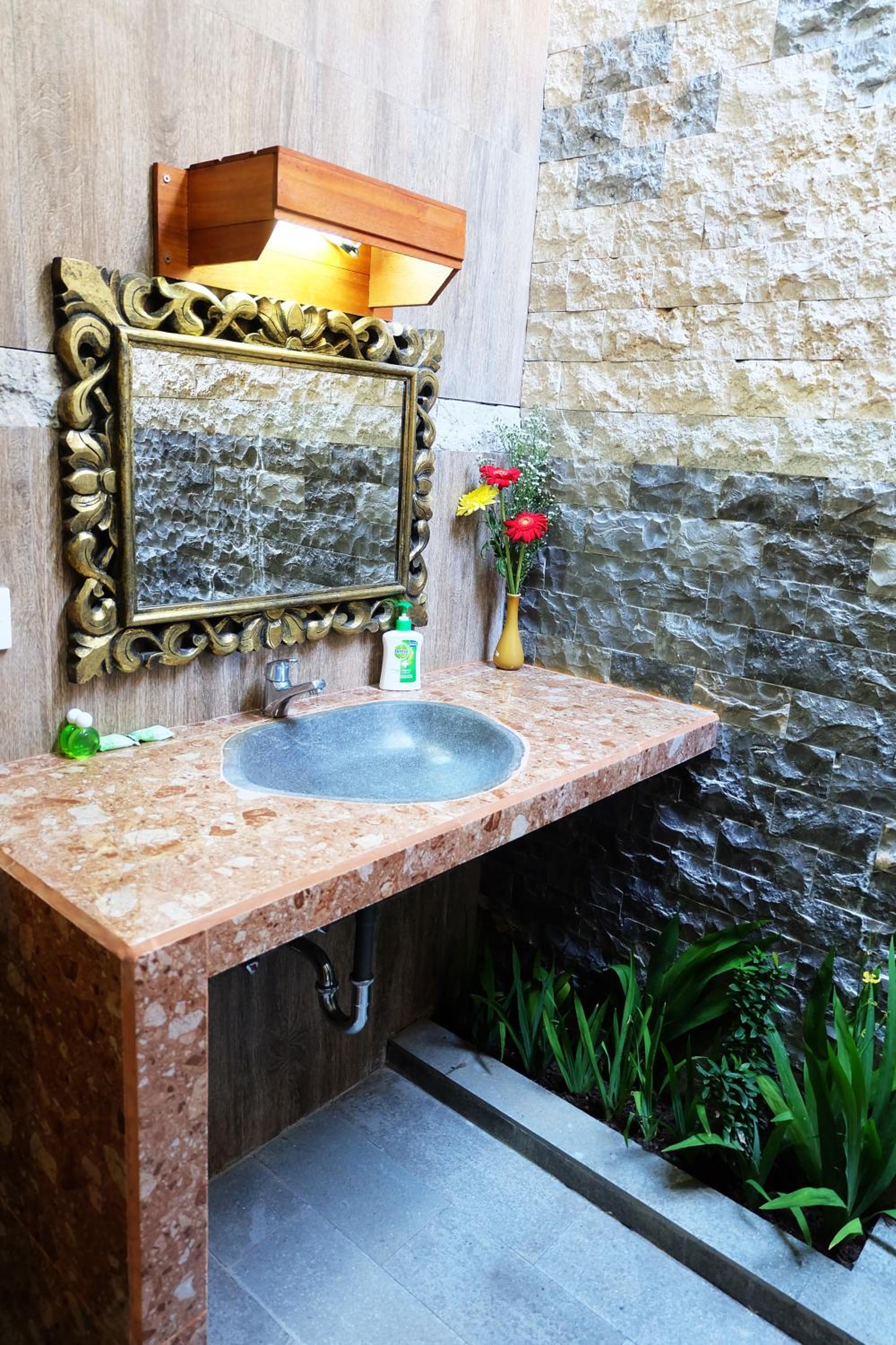 Villa with Private Pool - Photo 27