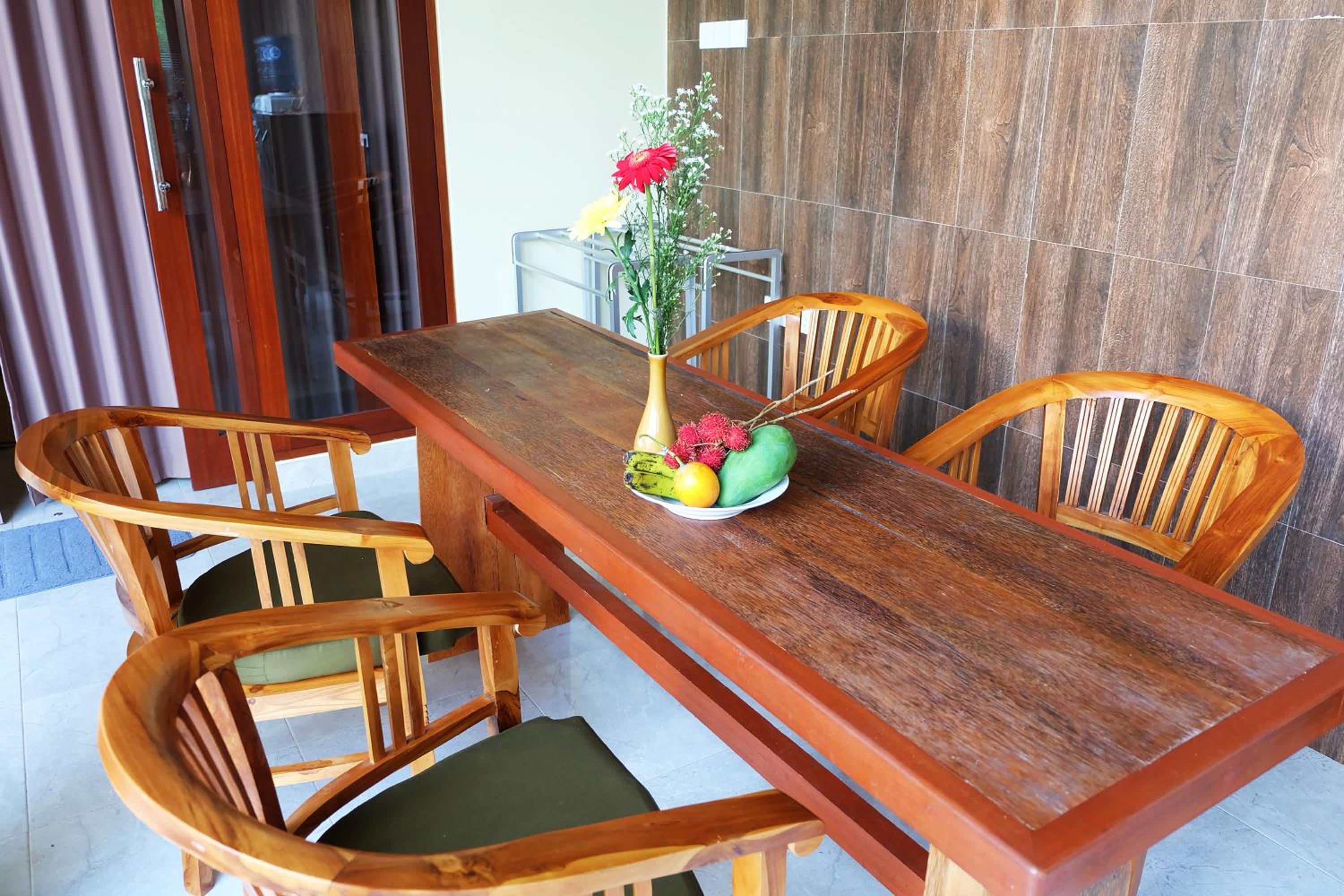 Villa with Private Pool - Photo 22