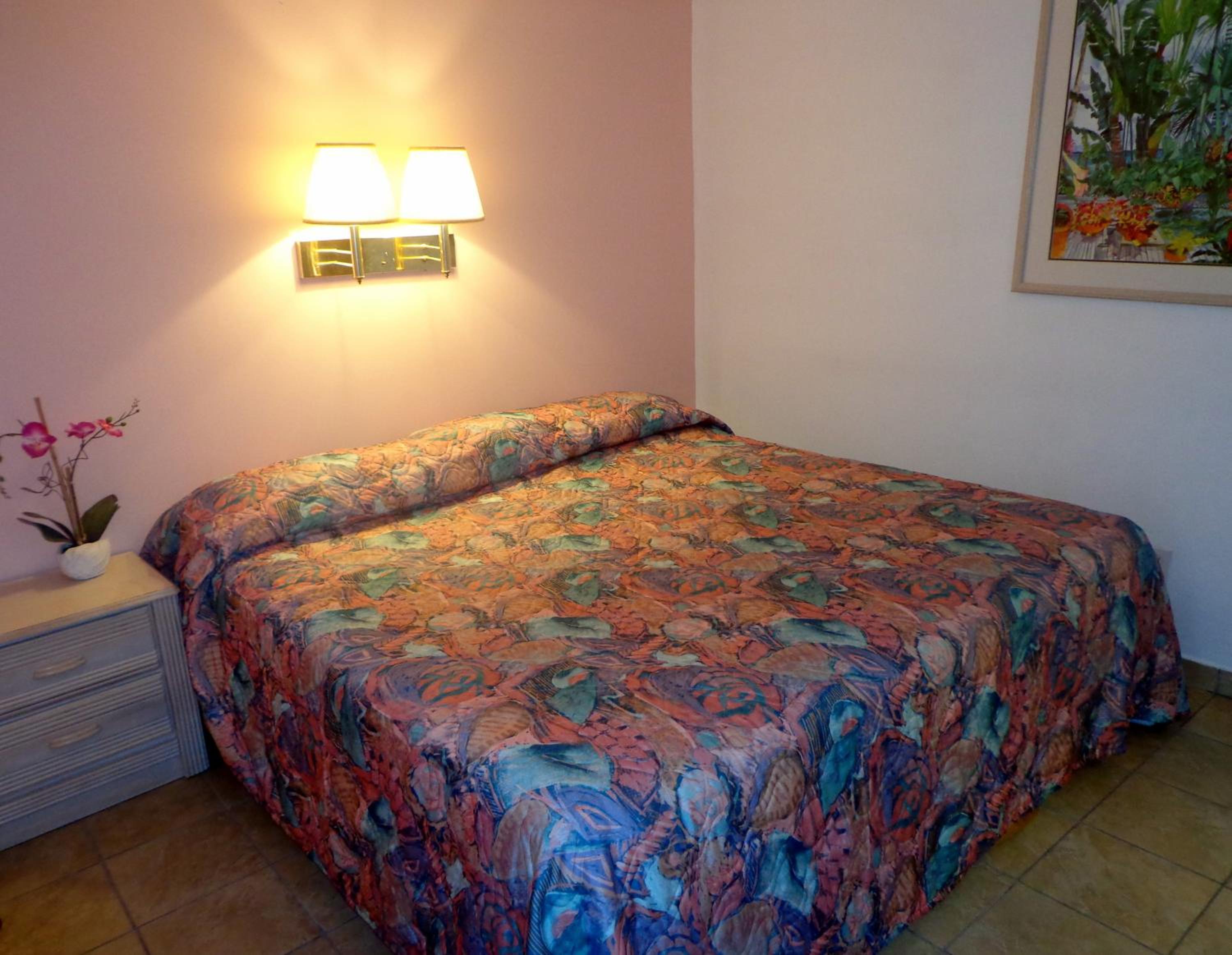 Two-Bedroom King Suite photo 2
