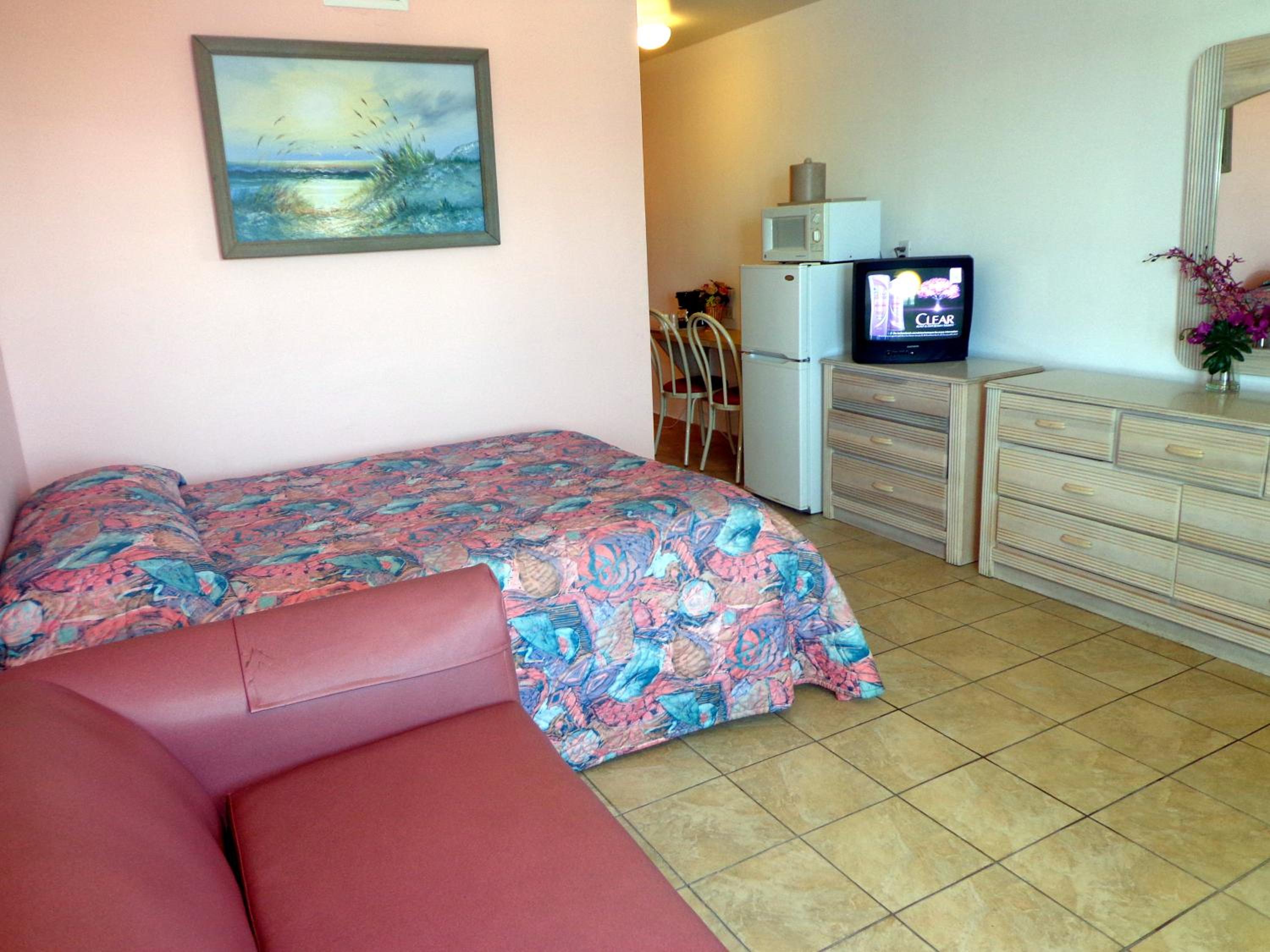 Two-Bedroom King Suite with Sofabed photo 3