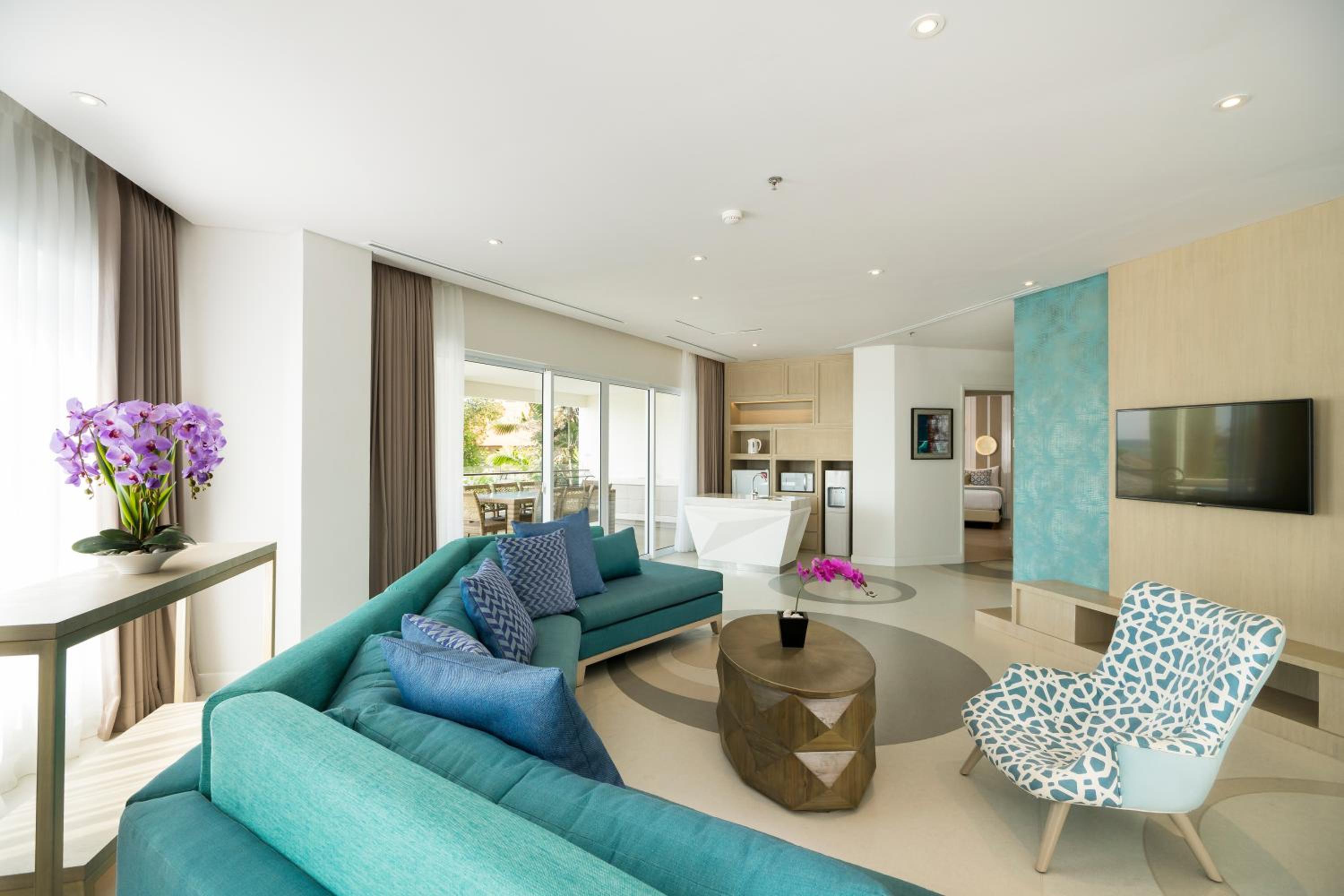 Three-Bedroom Apartment - Photo 3