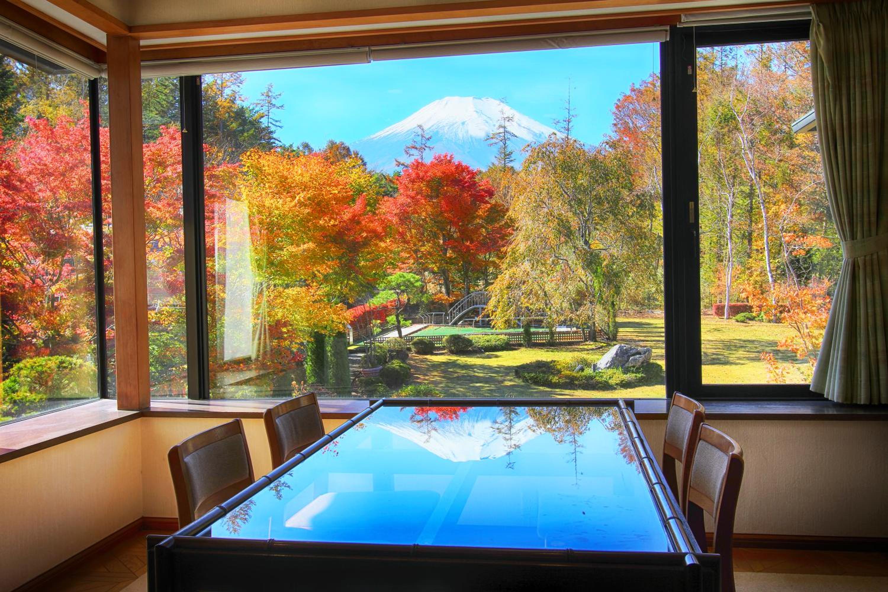 Suite with Mountain View photo 3