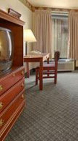 King Room - Non-Smoking - Photo 2