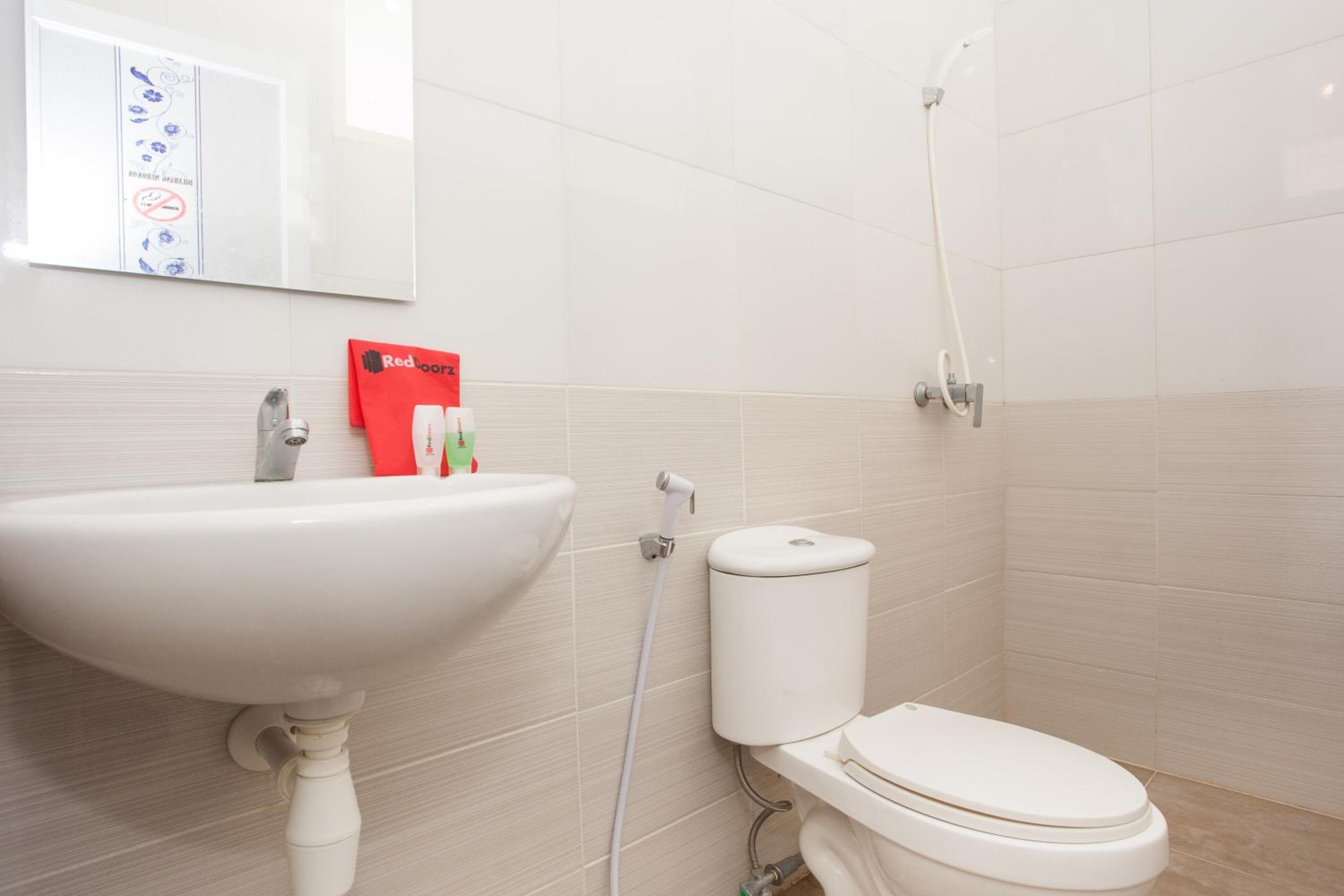 Double Room - Photo 6